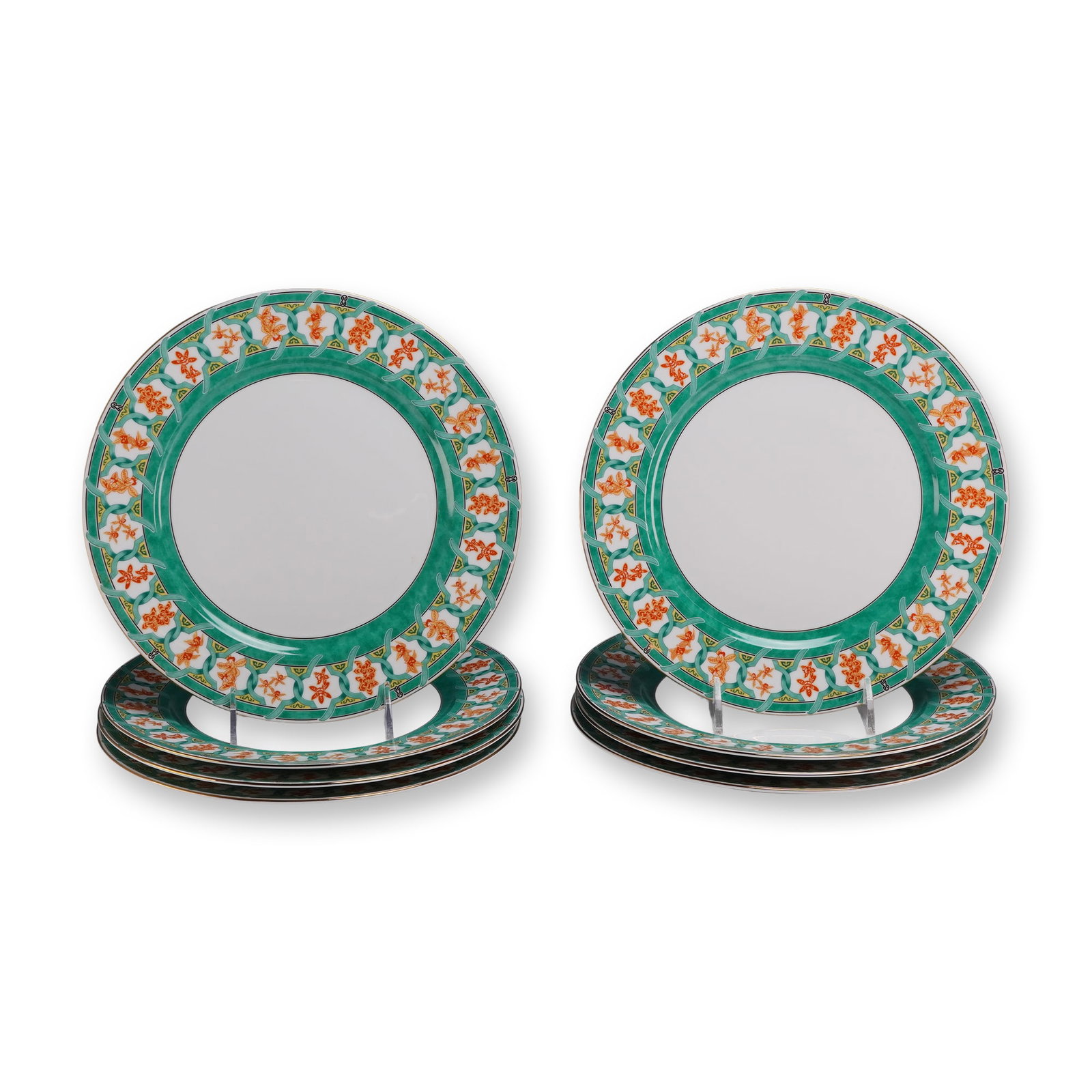 Set of Eight Christofle Oceana Vert Ginkgo Porcelain Plates: Christofle, France. Set of eight dinner plates in the Oceana Vert Ginkgo pattern, crafted from white porcelain. Each plate features a wide marbled green border encircled by an interlaced ribbon design