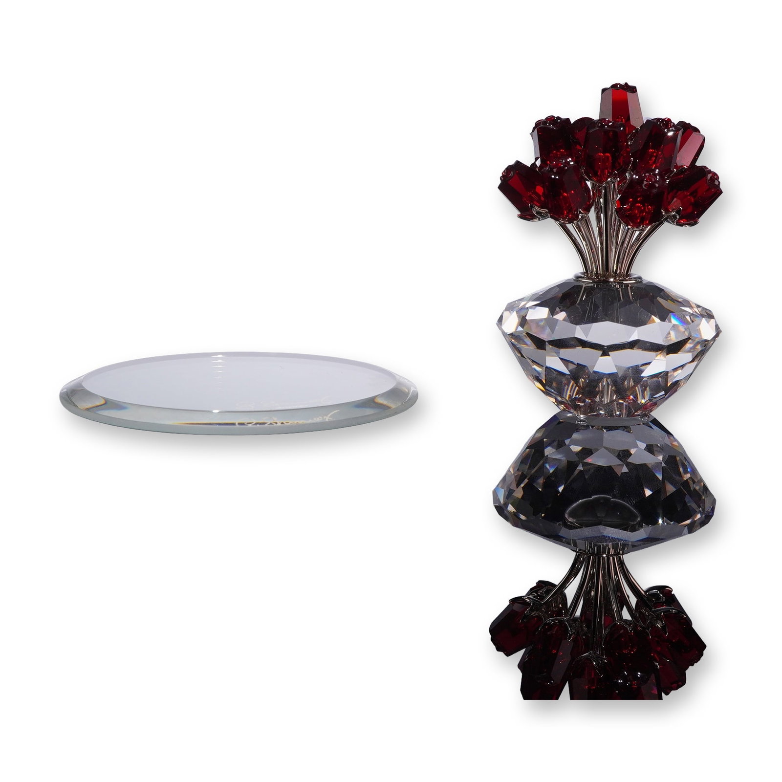 Swarovski Crystal SCS 15th Anniversary Vase of Roses Figurine with Mirror Base: Swarovski Crystal Society SCS 15th Anniversary commemorative figurine, titled The Vase of Roses, designed by Gabriele Stamey and issued in 2002. This piece features a bouquet of fifteen red faceted cr