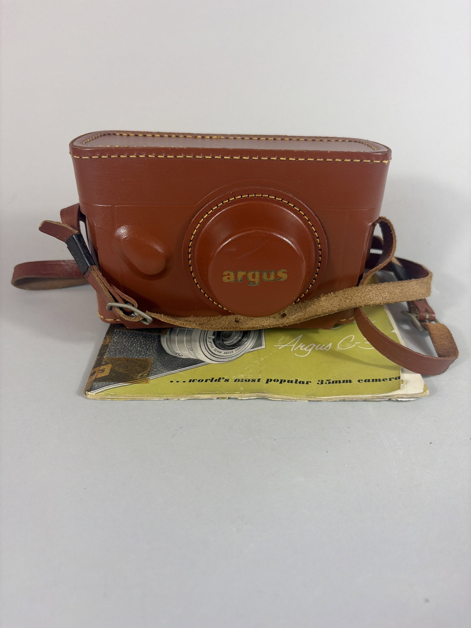 Argus C3 35mm Rangefinder Camera Set - 4