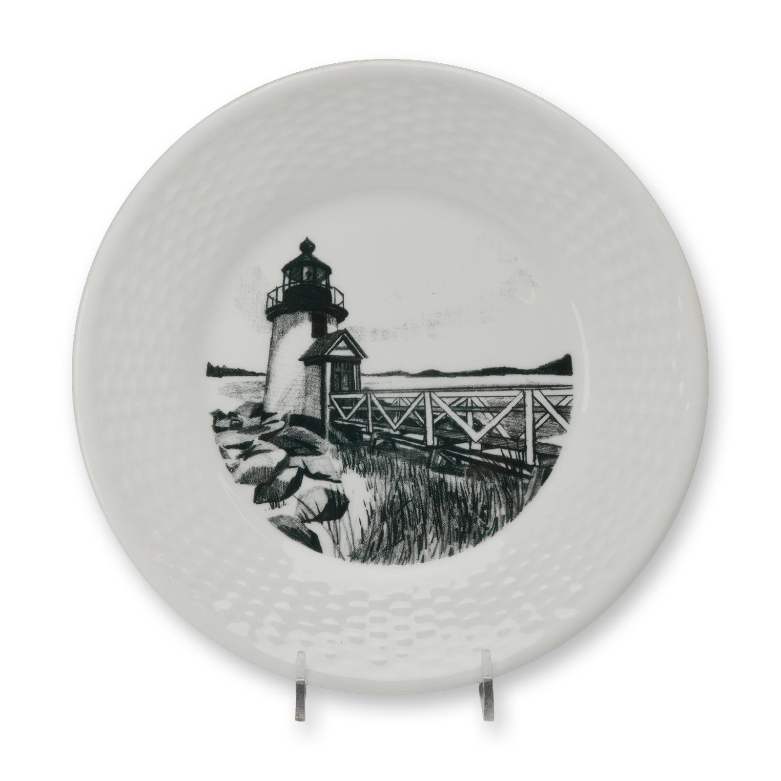 Wedgwood Bone China Nantucket Pattern George Davis Illustrated First Proof Plate with Rubin: A Wedgwood bone china accent plate in the Nantucket pattern featuring a specialized illustration by George Davis. The circular plate features a shallow well and a wide rim decorated with a molded bask