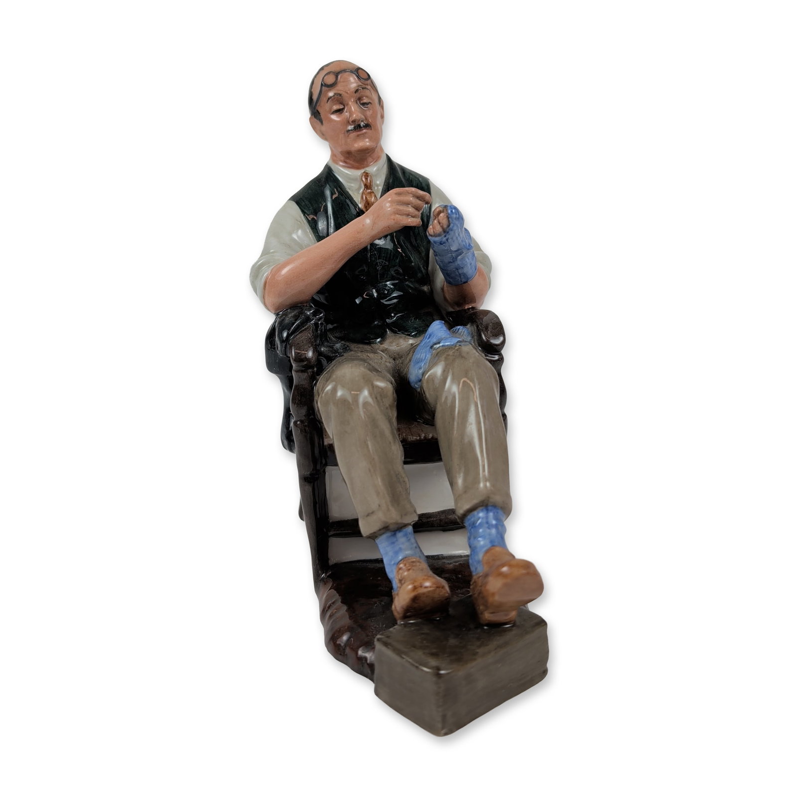 Royal Doulton The Bachelor Porcelain Figurine HN2319 (1 of 4)
