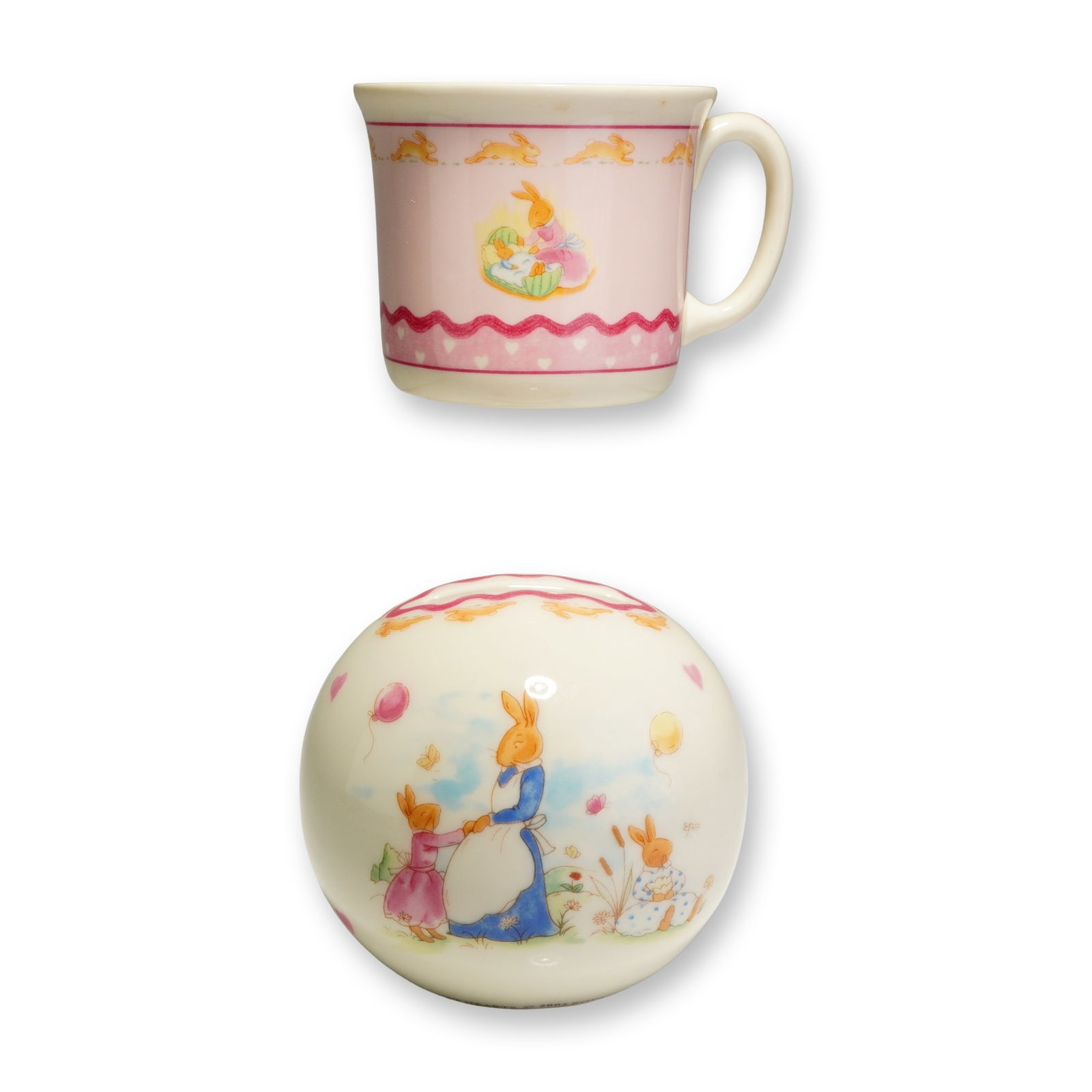2pc Royal Doulton Bunnykins Sweet Hearts Mug and Money Bank (1 of 4)