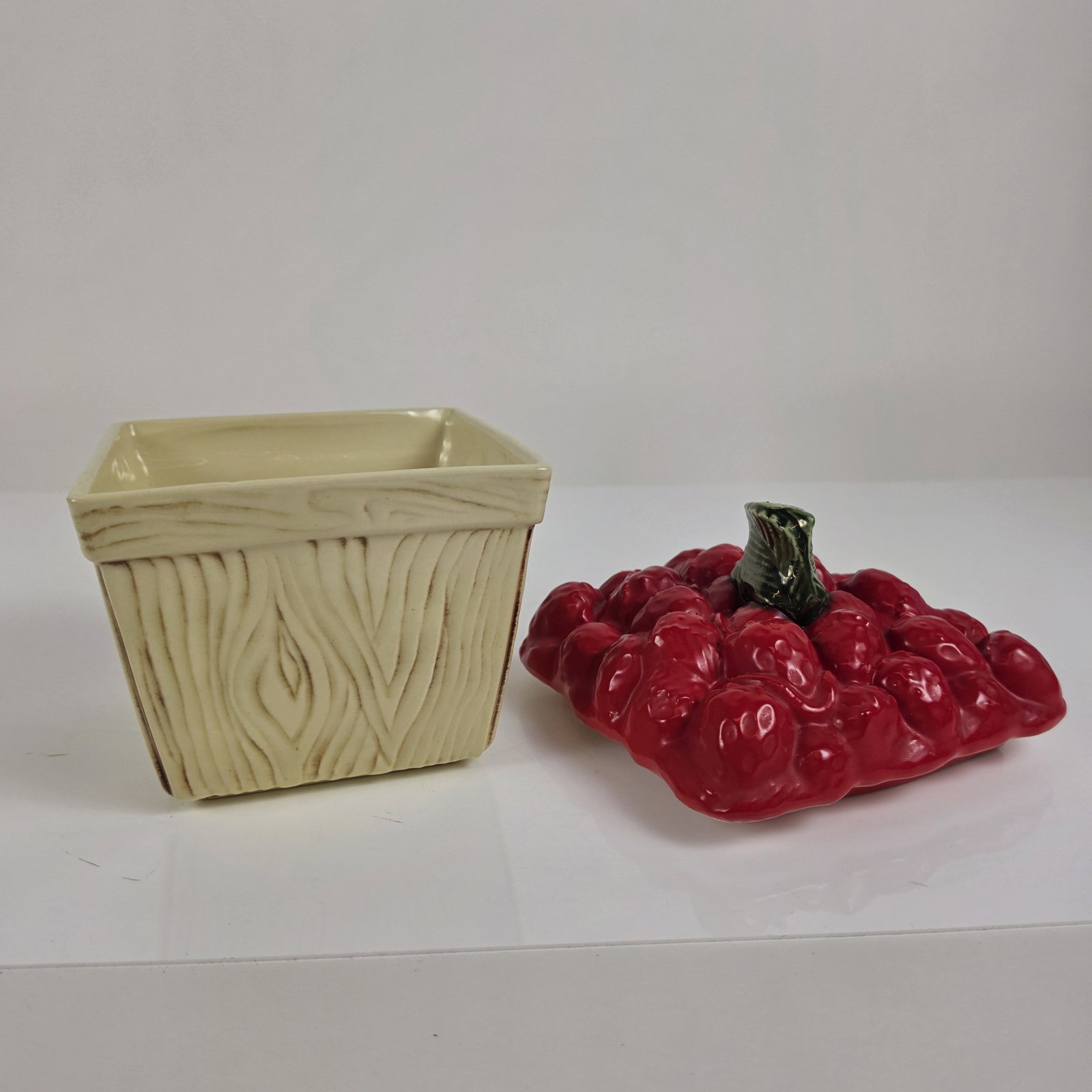 Vintage Ceramic Raspberry Crate Cookie Jar - 4