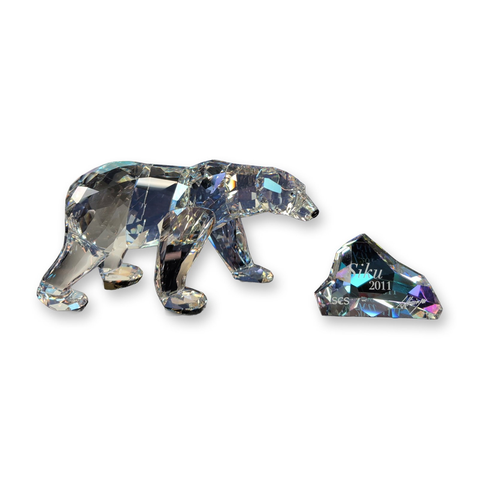 Swarovski SCS 2011 Siku Crystal Polar Bear with Title Plaque (1 of 5)
