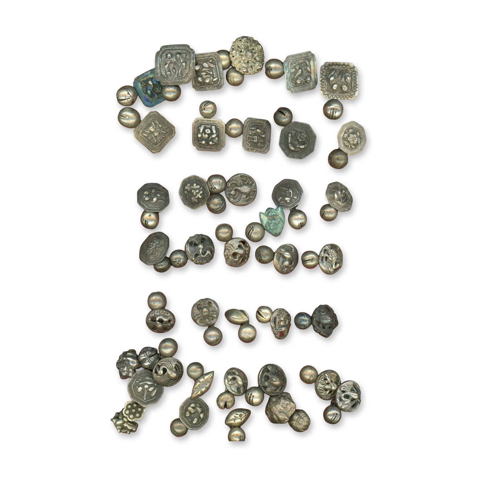 A CARD OF DIVISION ONE CHINESE METAL BUTTONS (1 of 5)