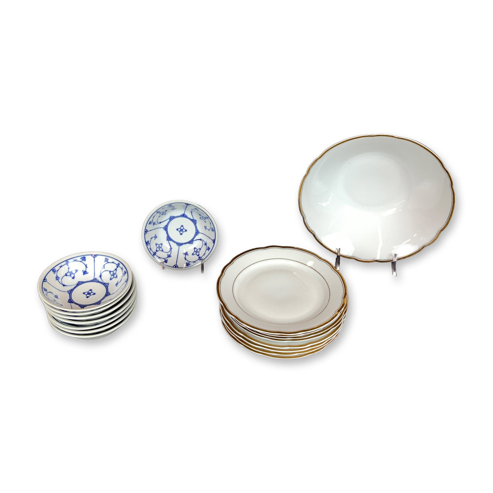 17pc Collection of Kahla and Jager Eisenberg Porcelain Tableware: This 17-piece collection of porcelain tableware was produced in the former German Democratic Republic (East Germany) by the Kahla and Jager Eisenberg factories. The lot consists of one large Kahla