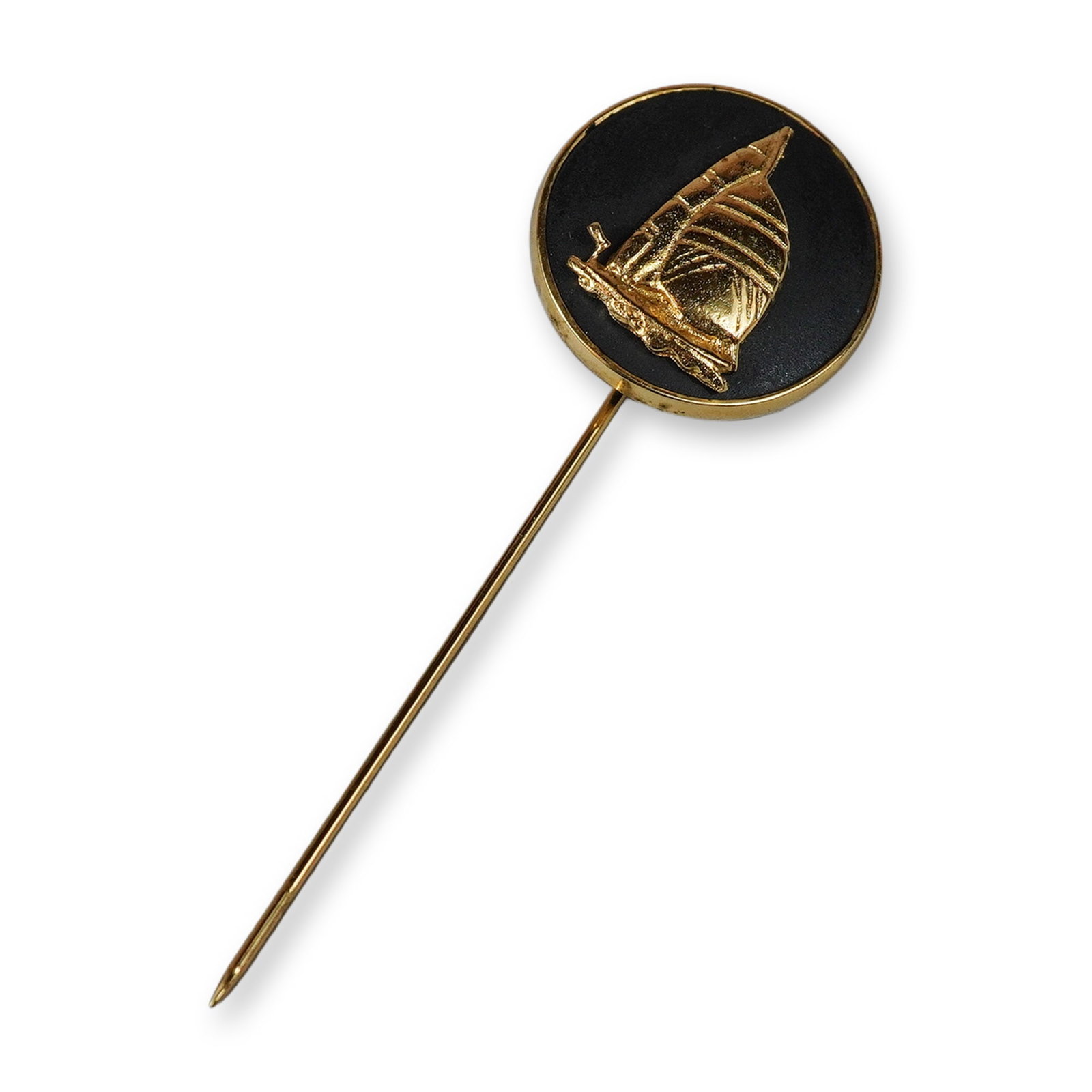 Wedgwood Black Jasperware and Gilt 1987 America's Cup Sailboat Stick Pin: A vintage Wedgwood stick pin commissioned for the 1987 America's Cup held in Perth, Australia. The pin features a circular matte black jasperware ceramic disc inset with an applied gold-tone metal