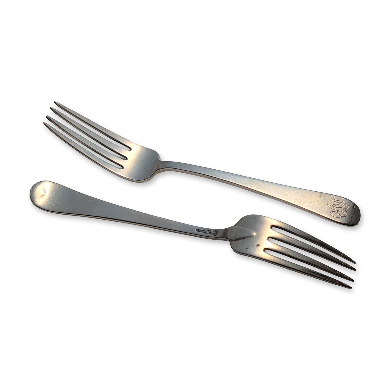 2pc Tuttle Silver Company Sterling Silver Dinner Forks, Hannah Hull: Pair of sterling silver dinner forks in a classic pattern with plain handles. The front of each handle is engraved with an interlaced script monogram. The reverse bears Tuttle Silver Company hallmarks