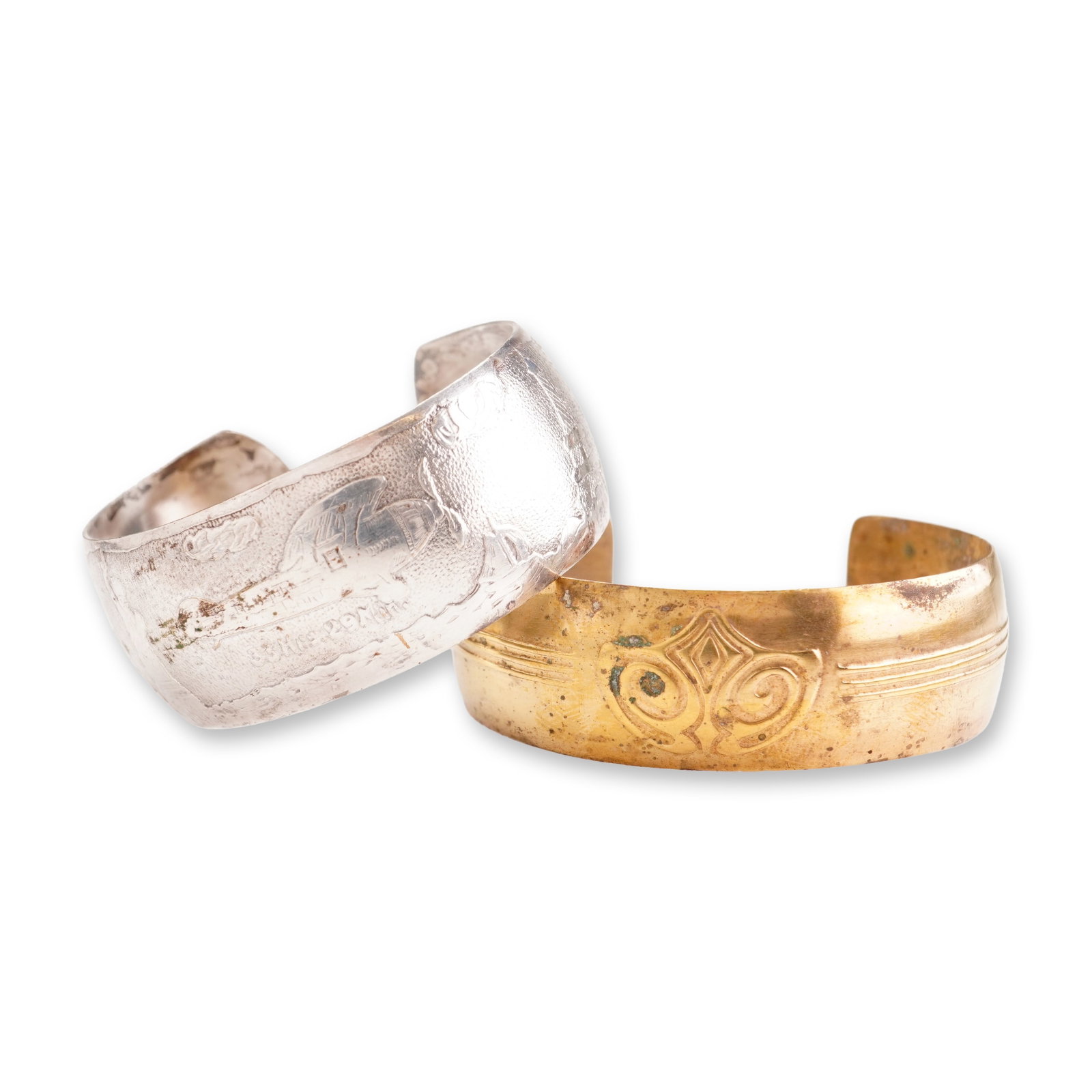 2pc Costume and Souvenir Cuff Bracelets (1 of 3)