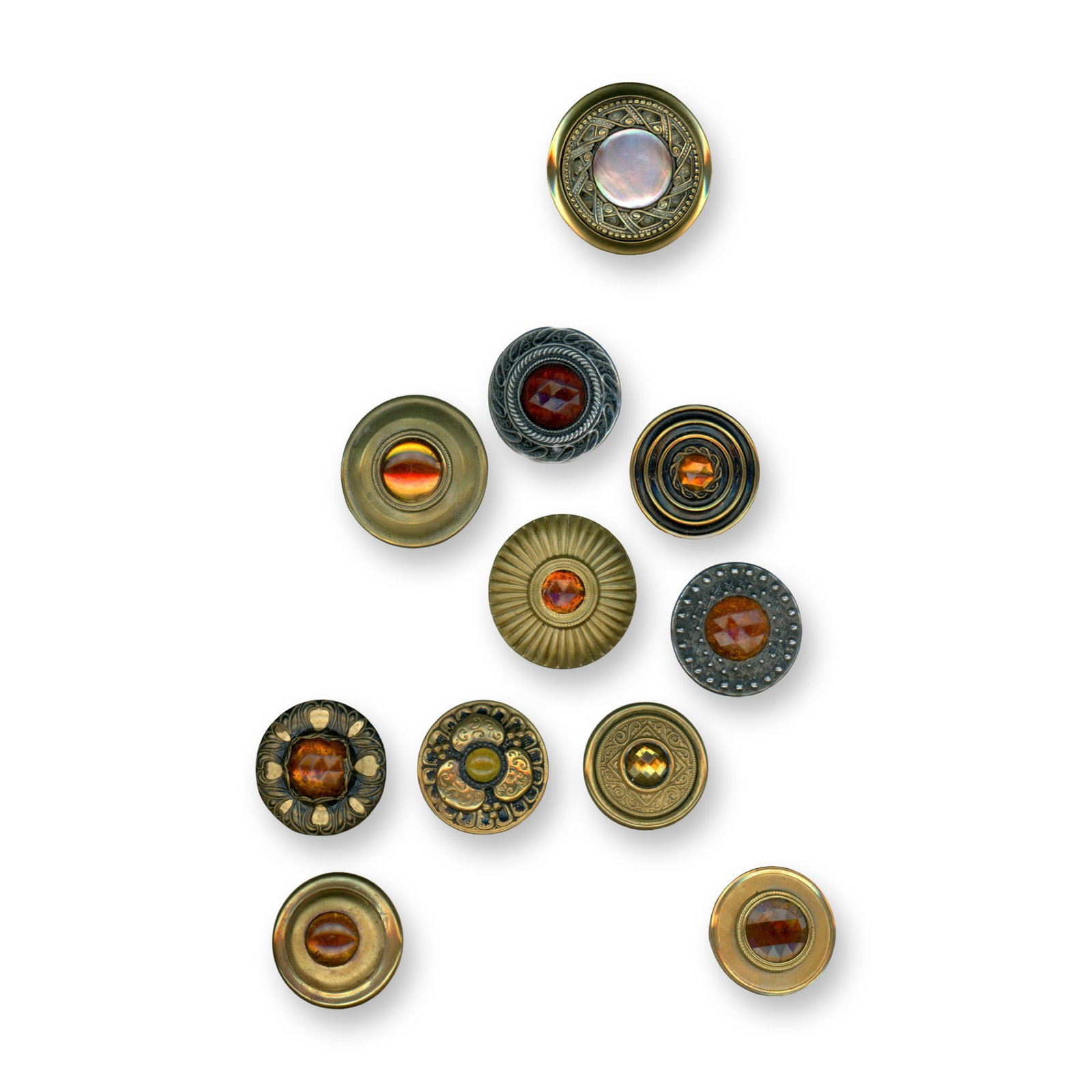 A CARD IF DIVISION ONE LARGE JEWEL BUTTONS: 11 Large size Early 20th century examples specialized to gold. Here is a wonderful selection of large imitation jewels in gold colored glass set in brass mountings. Dimensions: SM=Less than 3/4", Medi