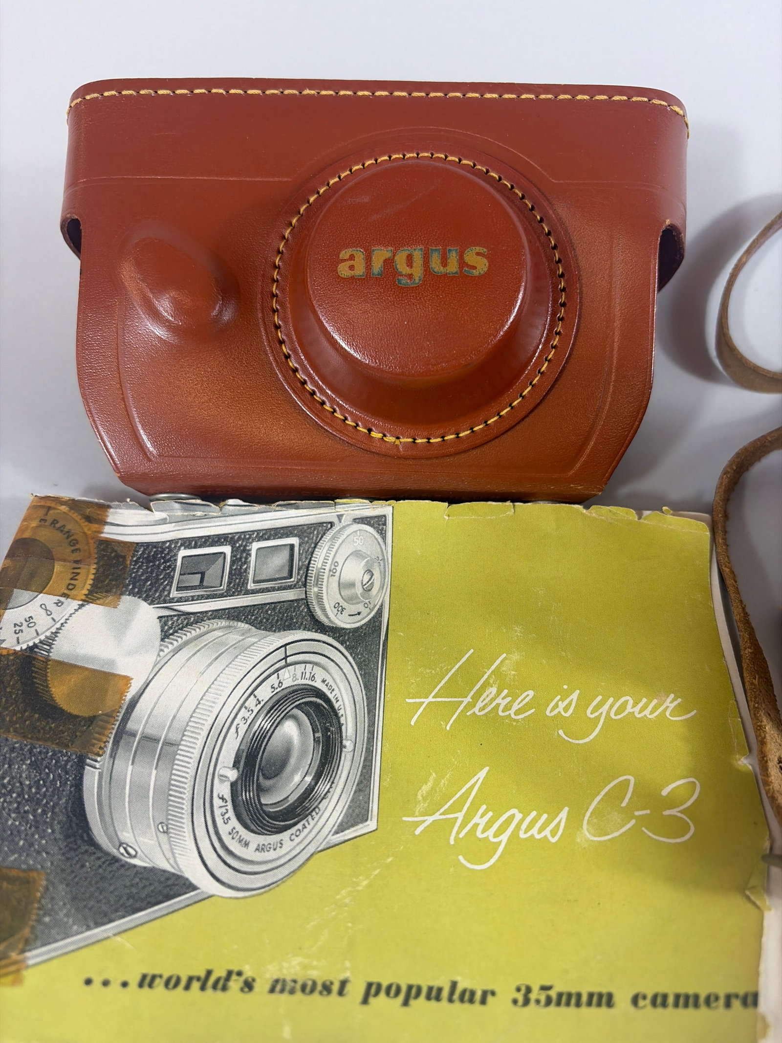 Argus C3 35mm Rangefinder Camera Set - 3