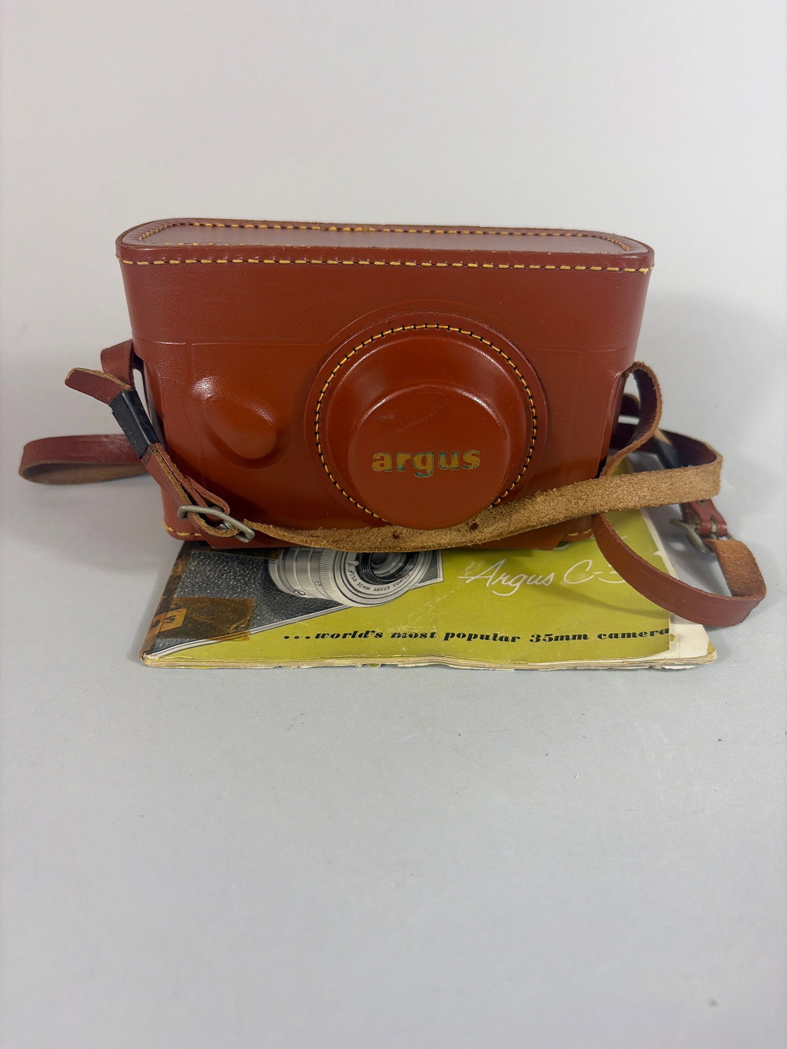 Argus C3 35mm Rangefinder Camera Set - 4