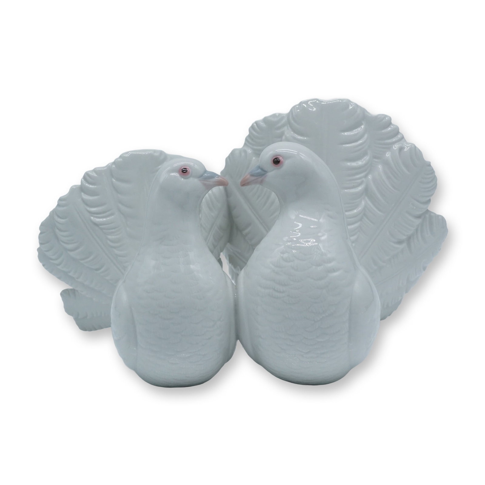 Lladro Porcelain Figurine, Couple of Doves 1001169 (1 of 7)