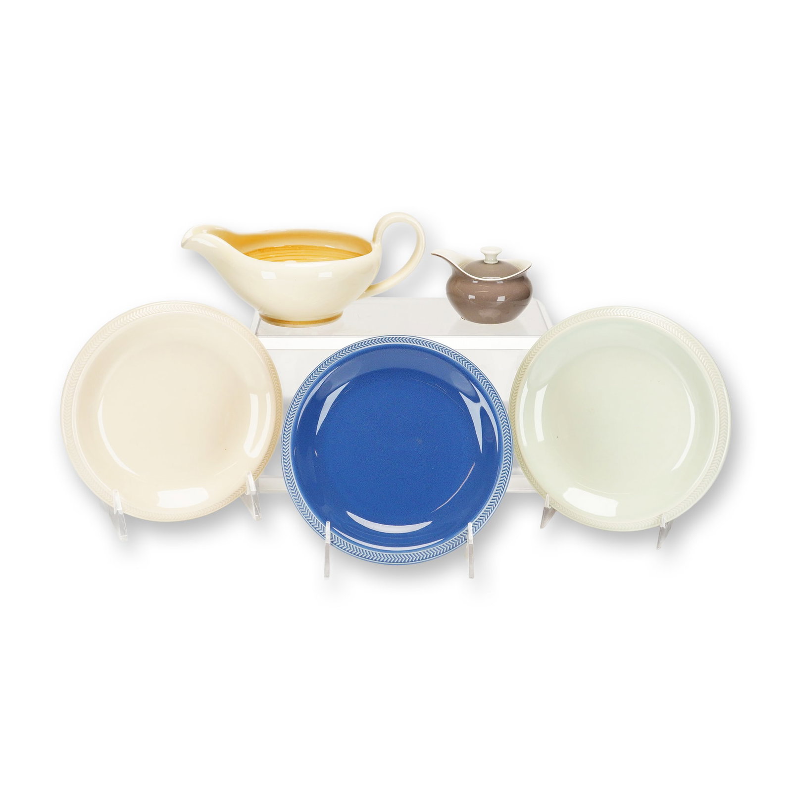5pc Wedgwood Etruria Lidded Salt Cellar, Susie Cooper Sauce Boat, and Weekday Weekend Plates (1 of 5)