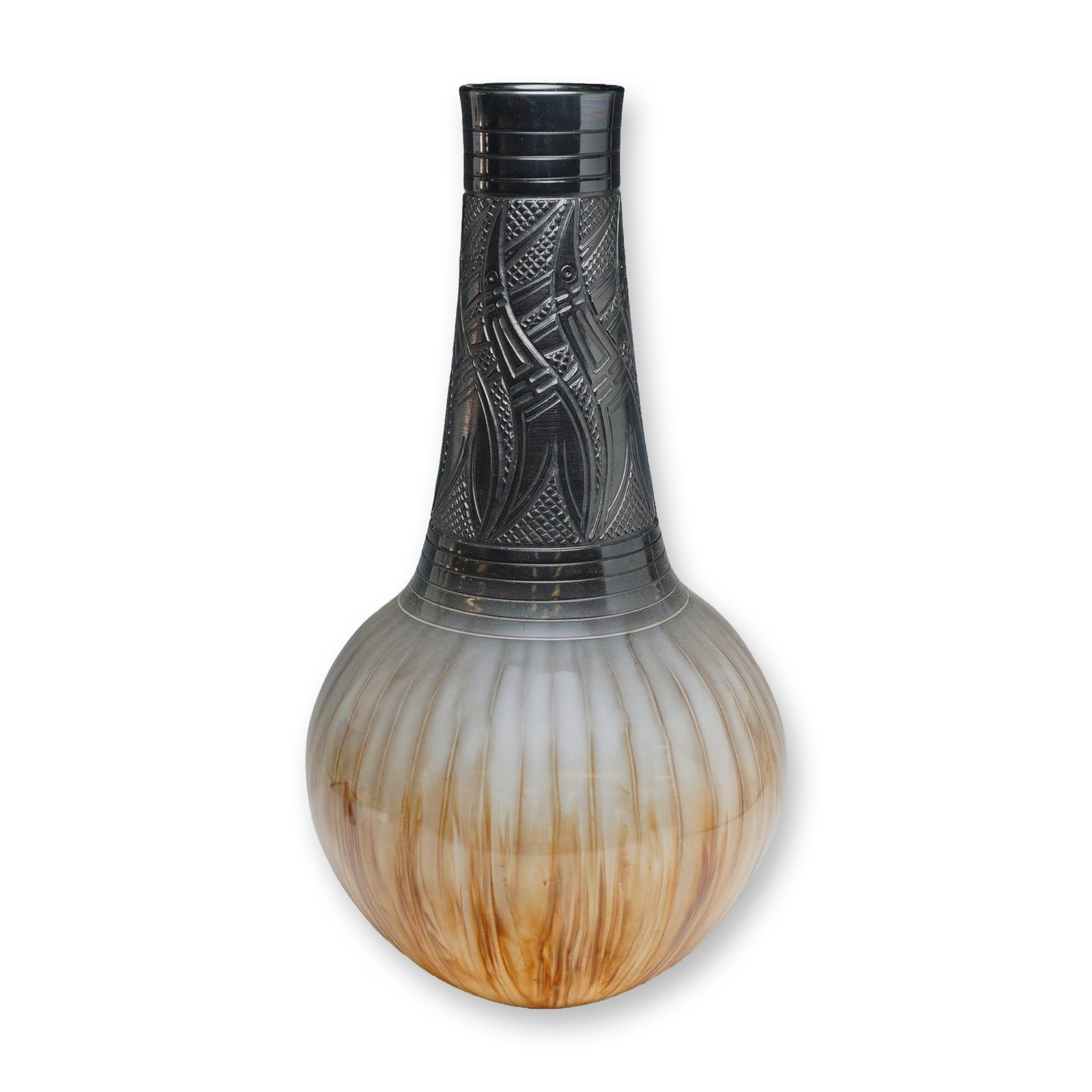David Greenbaum Slip Pattern Art Glass Vase Signed: A contemporary art glass vase by American artist David Greenbaum featuring a slip pattern design. The vessel is constructed with a bulbous, spherical lower body of swirled white and amber-brown glass,