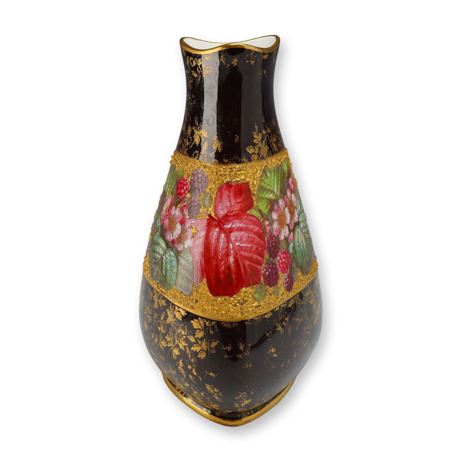 Wedgwood Gilt Creamware Hand Painted Triangular Vase circa 1880: A Wedgwood ceramic vase of tapering triangular form featuring a tri-lobed undulating rim. The vessel is decorated with a central horizontal band of textured, stippled gold ground, hand-painted with po