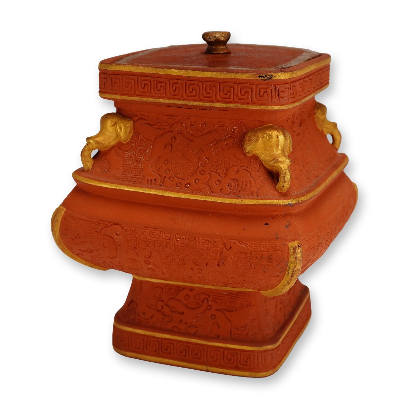 Wedgwood Rosso Antico Gilded Chinoiserie Lidded Jar, 1871: This is a Wedgwood Rosso Antico stoneware lidded jar, executed in the Aesthetic Movement Chinoiserie style and dated to 1871. The vessel is of rectangular, stepped form, modeled after an ancient Chine