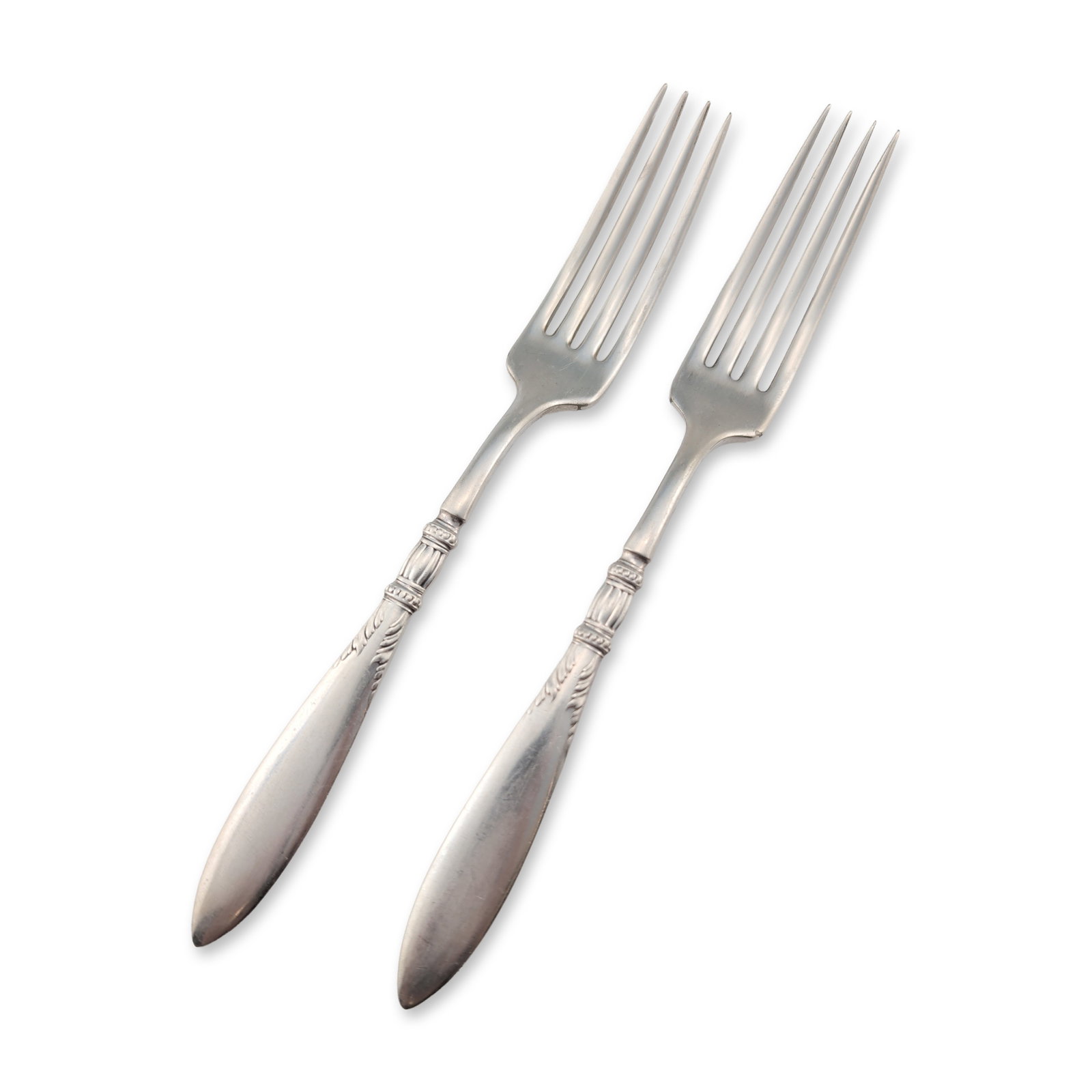 2pc 1847 Rogers Bros. Silverplate Queen Ann Pattern Forks (1 of 3)