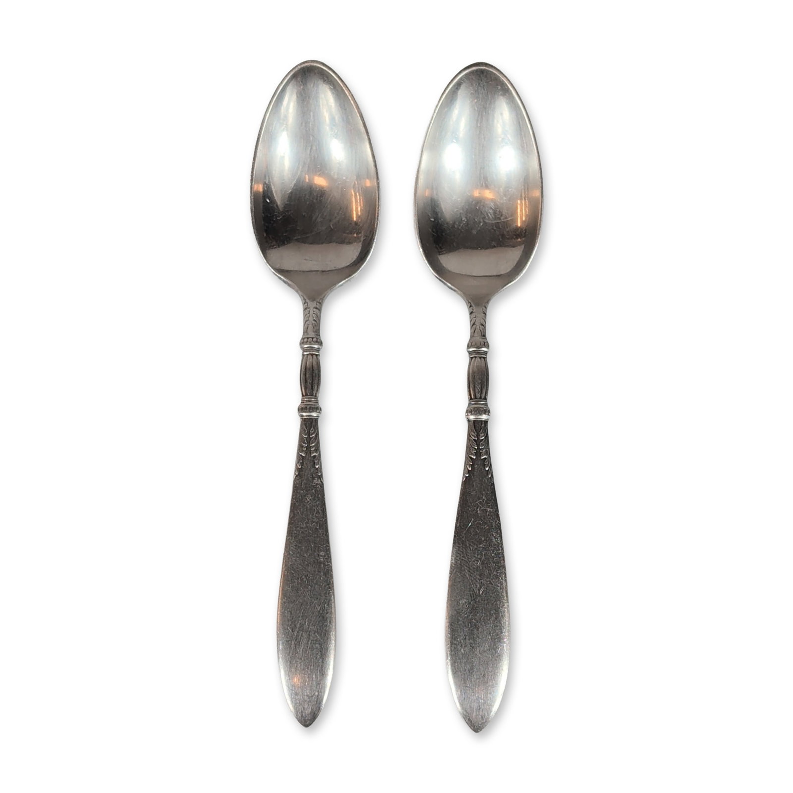 2pc 1847 Rogers Bros Queen Anne Silver-Plated Spoons: 1847 Rogers Bros (International Silver Company), American. Pair of silver-plated spoons in the Queen Anne pattern, featuring a neoclassical design with a reeded central handle section accented by deco