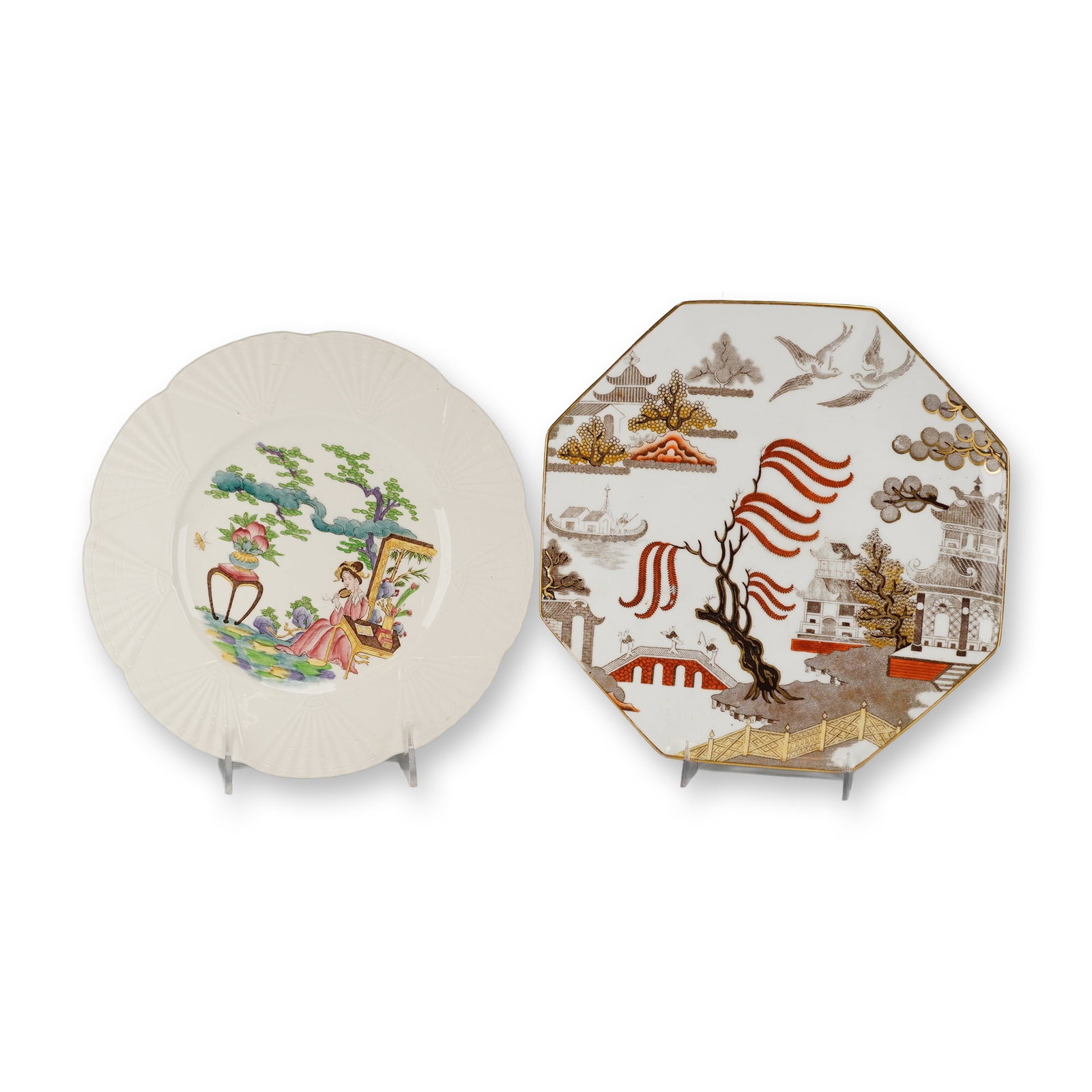 2pc Wedgwood Chinoiserie Ceramic Plates: This lot consists of two Wedgwood ceramic plates featuring Chinoiserie motifs, sourced from the Rubin Collection. The first item is a circular cream-colored earthenware plate with a molded scalloped r