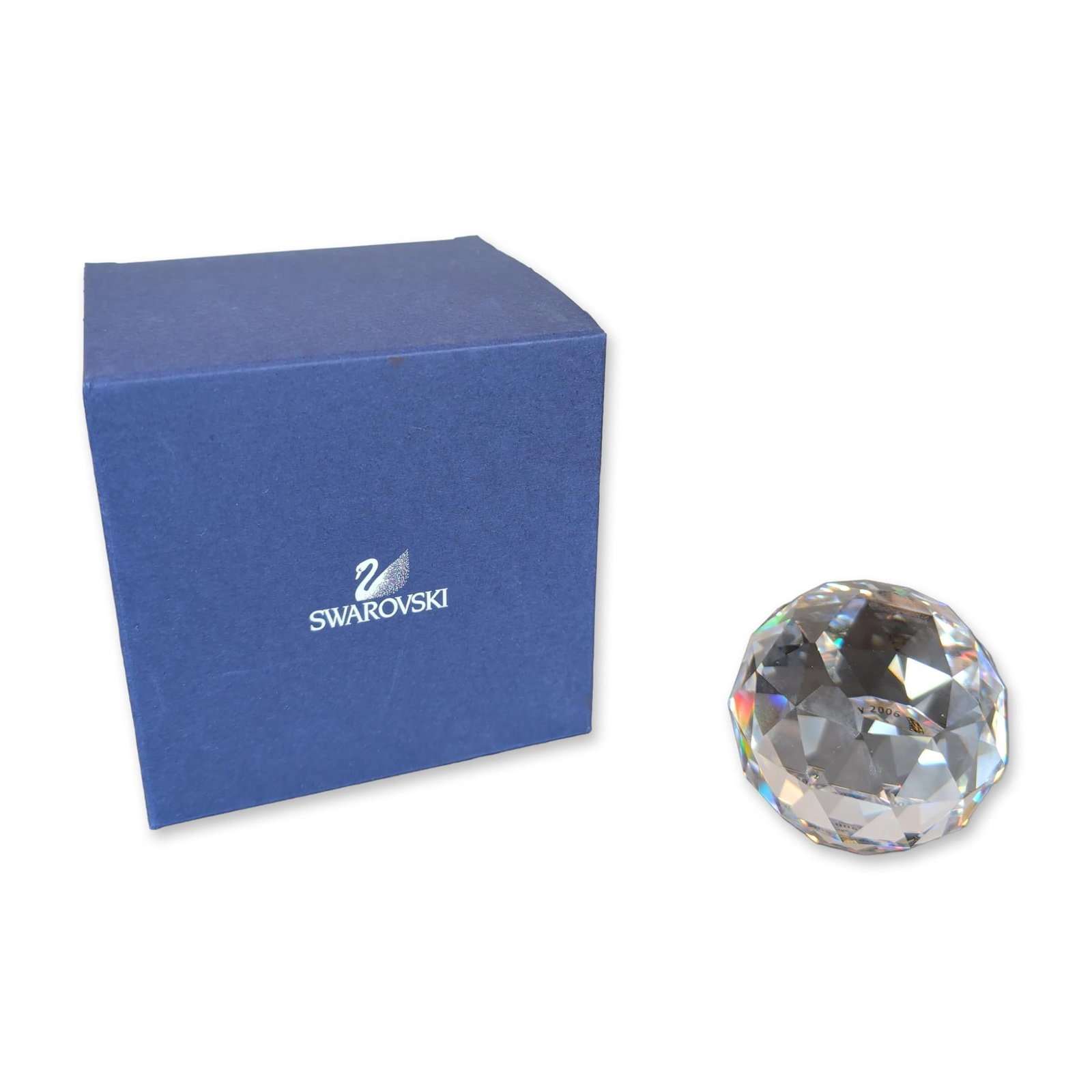 Swarovski Crystal 2006 Paperweight Paperweight, Sea Turtle Eternity: Swarovski Crystal Society (SCS) event commemorative paperweight faceted clear lead crystal sphere featuring an internal laser-etched sea turtle design. Central facet inscribed with Eternity 2006, VIP 