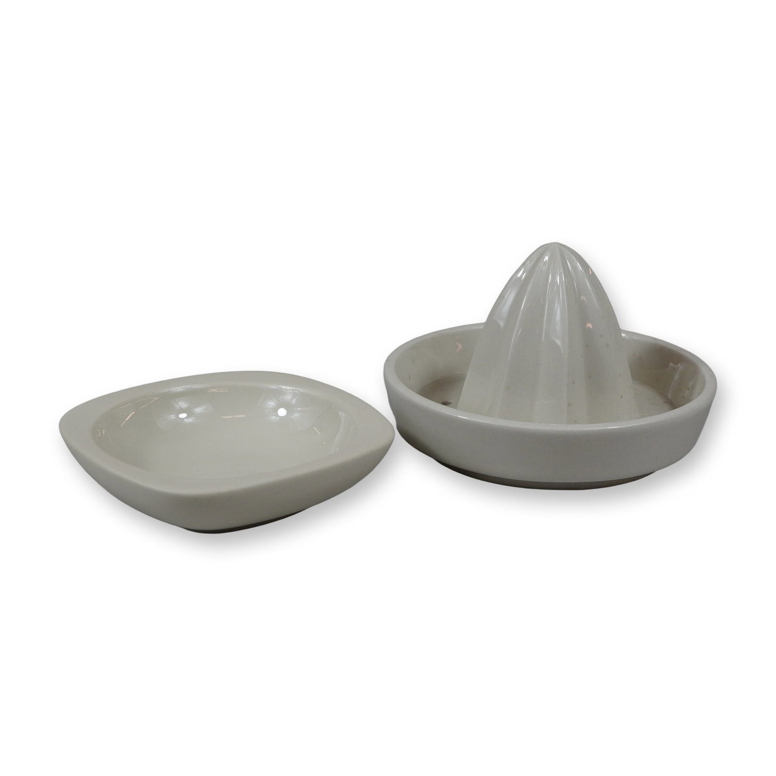 2pc Wedgwood Ceramic Items, Citrus Juice Reamer and Nick Munro Square Trinket Dish: A two-piece set of glazed white ceramic items produced by Wedgwood and designed by Nick Munro. This collection includes one circular citrus juice reamer insert and one square trinket dish. The juicer 