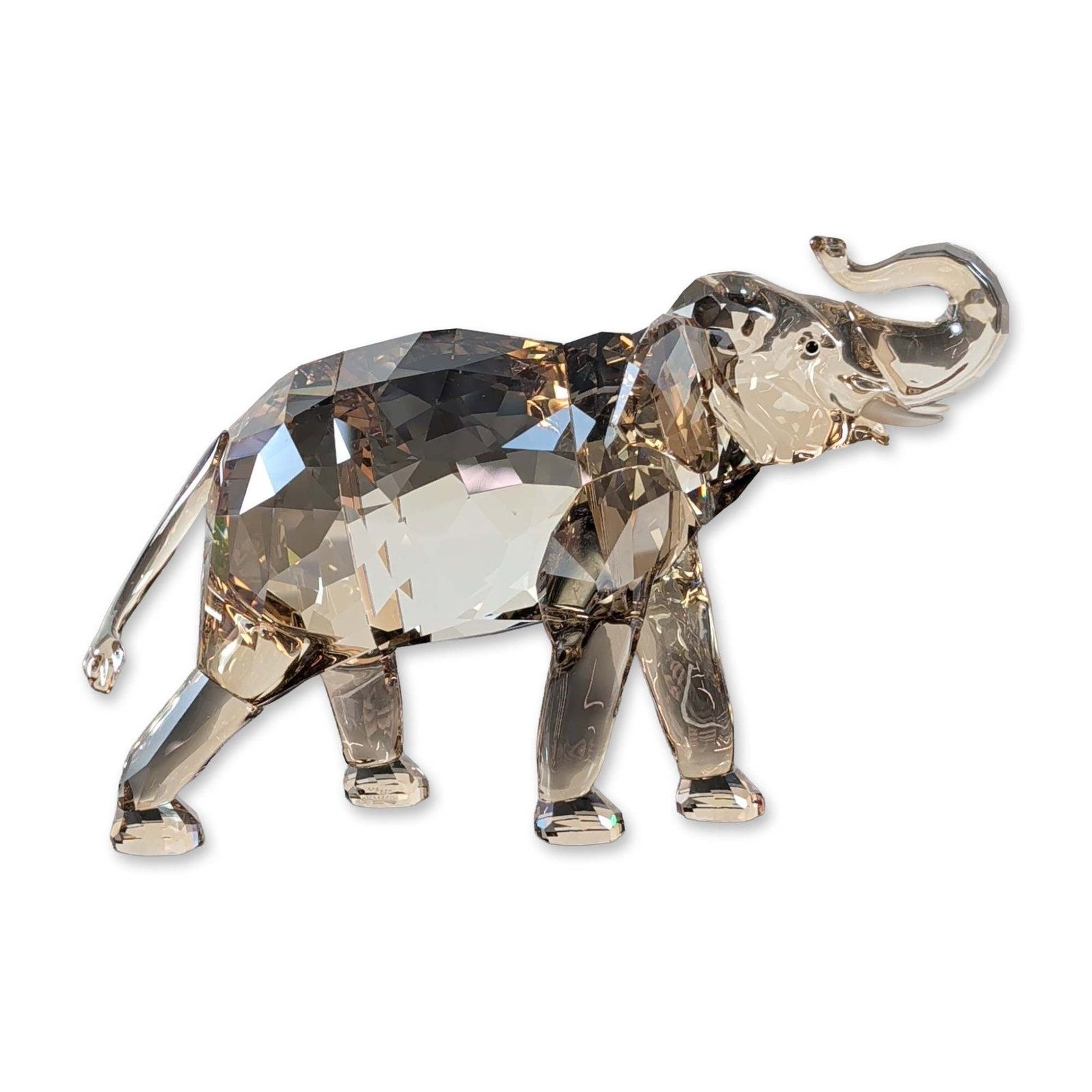 Swarovski SCS 2013 Crystal Elephant Cinta Figurine (1 of 7)