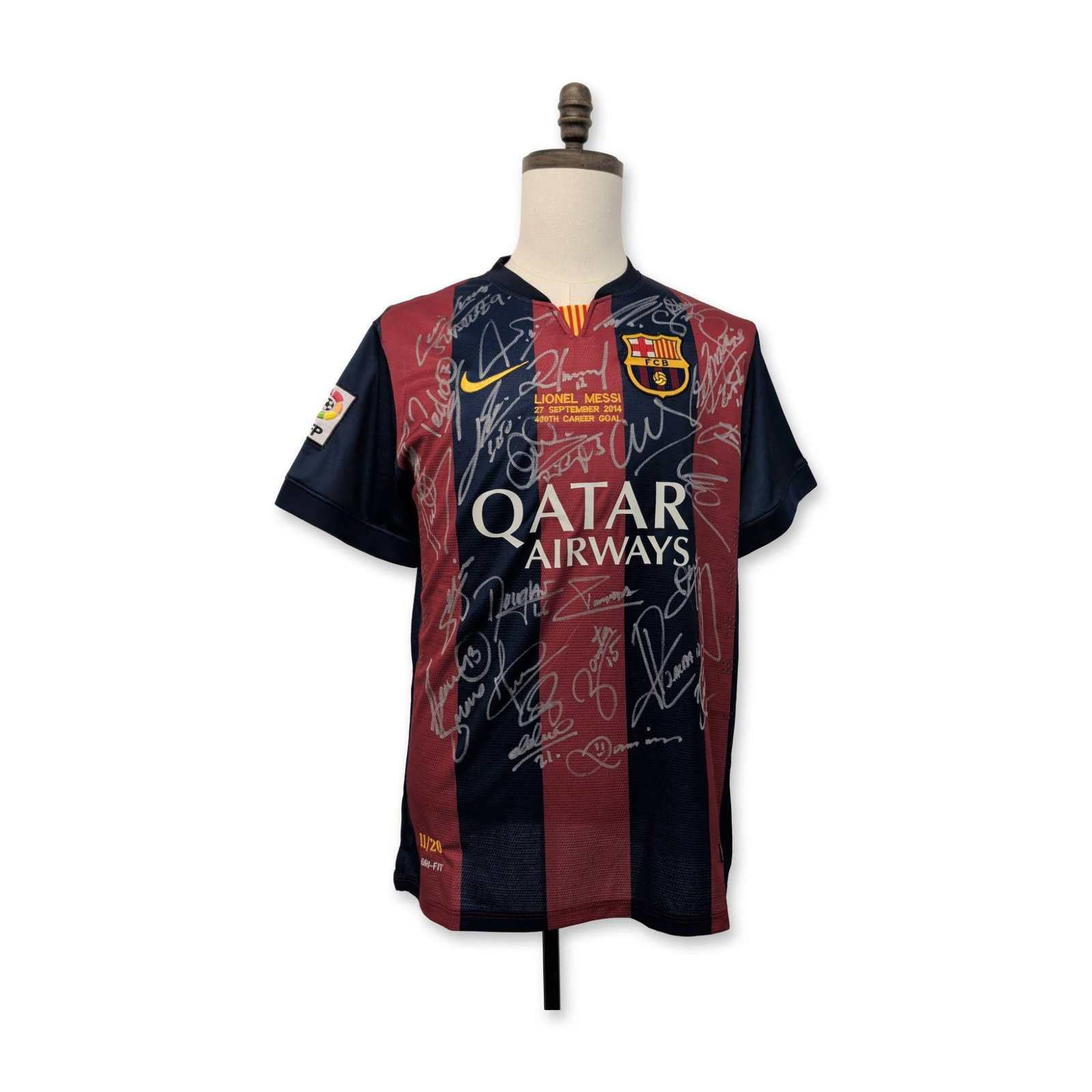 FC Barcelona Signed 2014-15 Messi 400th Goal Soccer Jersey: Nike FC Barcelona 2014-15 home jersey in player-issue style, featuring commemorative gold-tone text for Lionel Messi's 400th career goal achieved on September 27, 2014. The shirt is a limited edition 