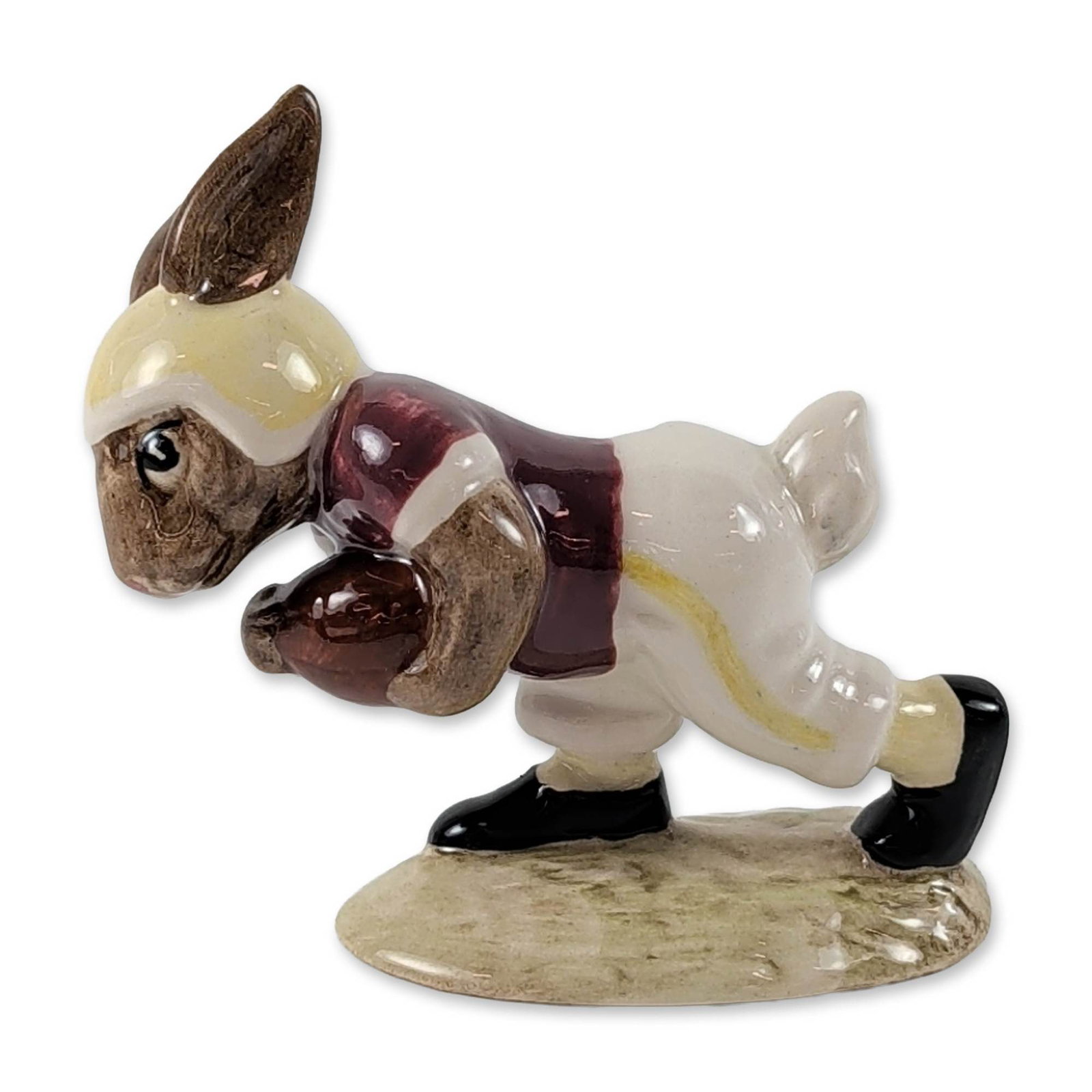 Royal Doulton Touchdown Bunnykins Porcelain Figurine (1 of 4)