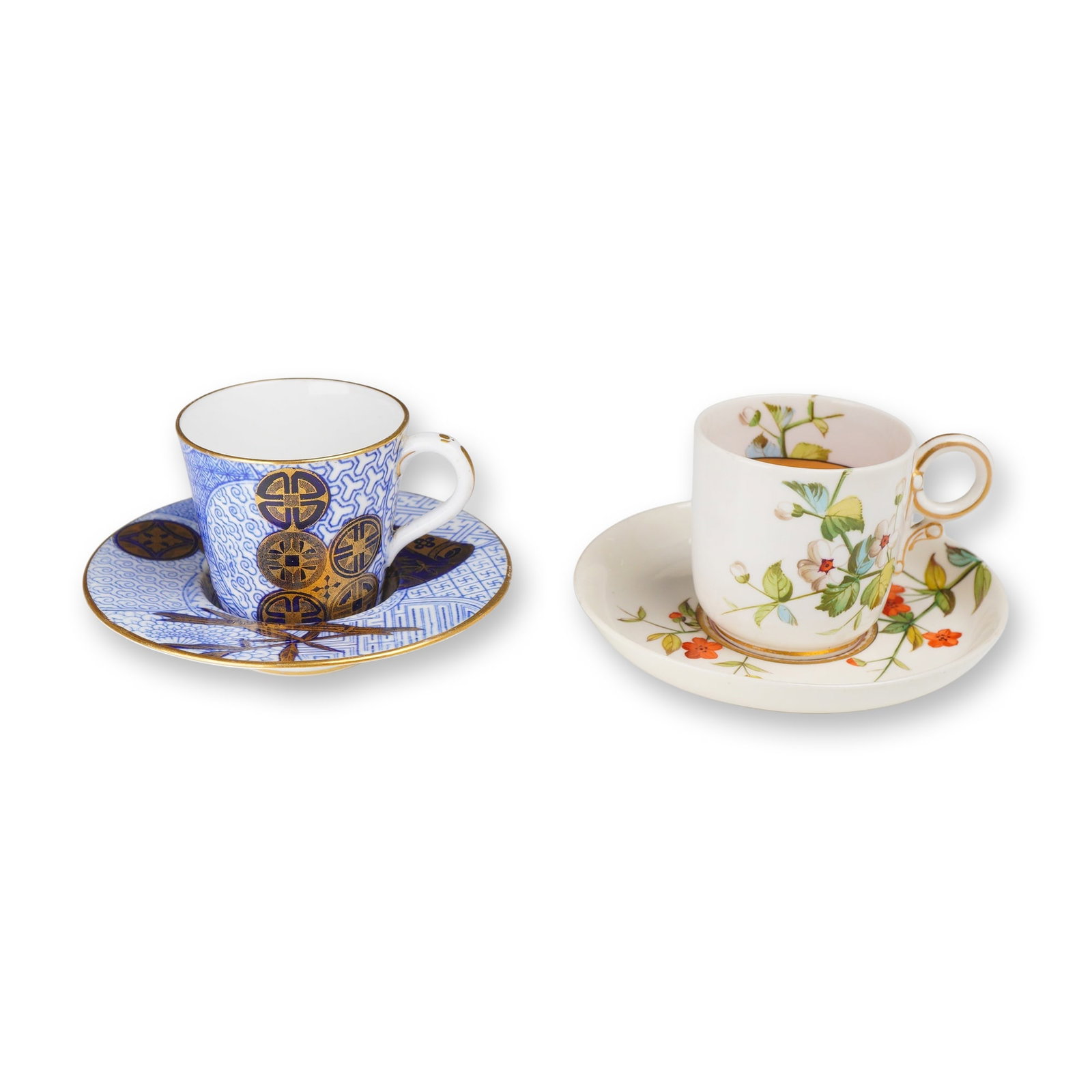 4pc Royal Worcester Porcelain Teacup and Saucer Sets: This 4pc Royal Worcester porcelain set features two distinct teacups and saucers of varying styles. The first duo is crafted in the Japonisme style, showcasing an underglaze blue diaper pattern accent