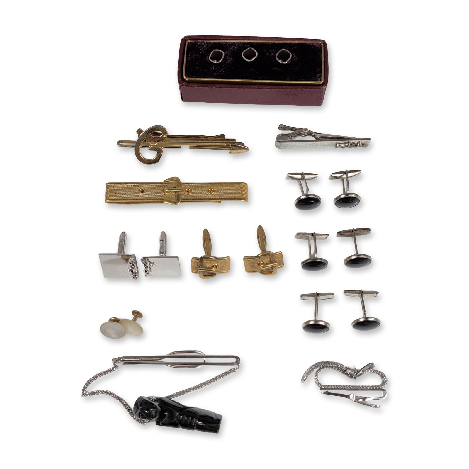 22pc Collection of Vintage Money Clips, Cufflinks and Necklace: Assortment of vintage men's jewelry in gold-tone and silver-tone base metals, featuring an array of tie clips, tie bars, cufflinks, collar bars, and shirt studs. Visual motifs include a matching belt-