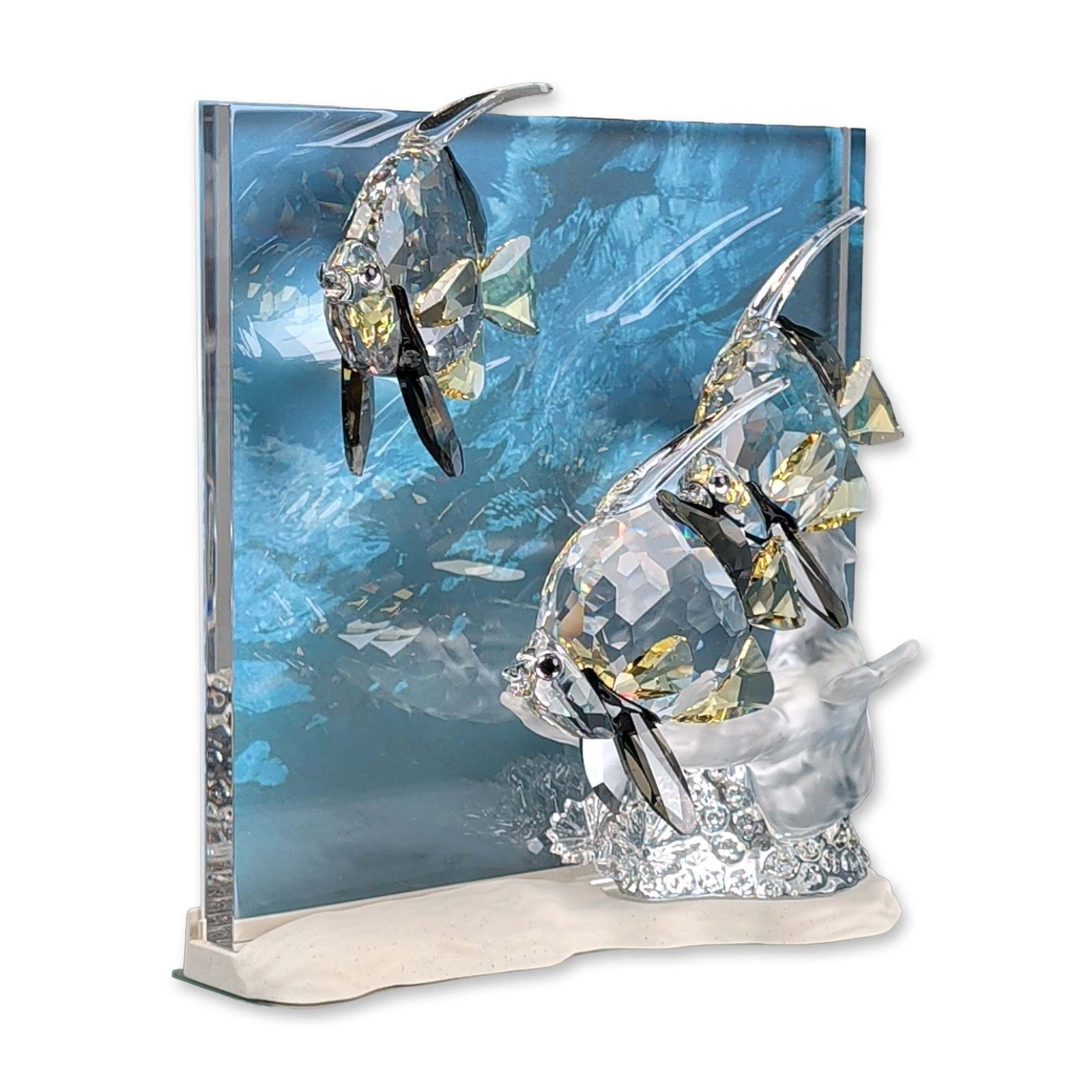 Swarovski SCS 2007 Annual Edition Wonders of the Sea Crystal Sculpture, Community: Swarovski Crystal Society (SCS) 2007 Annual Edition sculptural group, titled Community, from the Wonders of the Sea trilogy. The piece features three faceted crystal fish positioned among a frosted cr