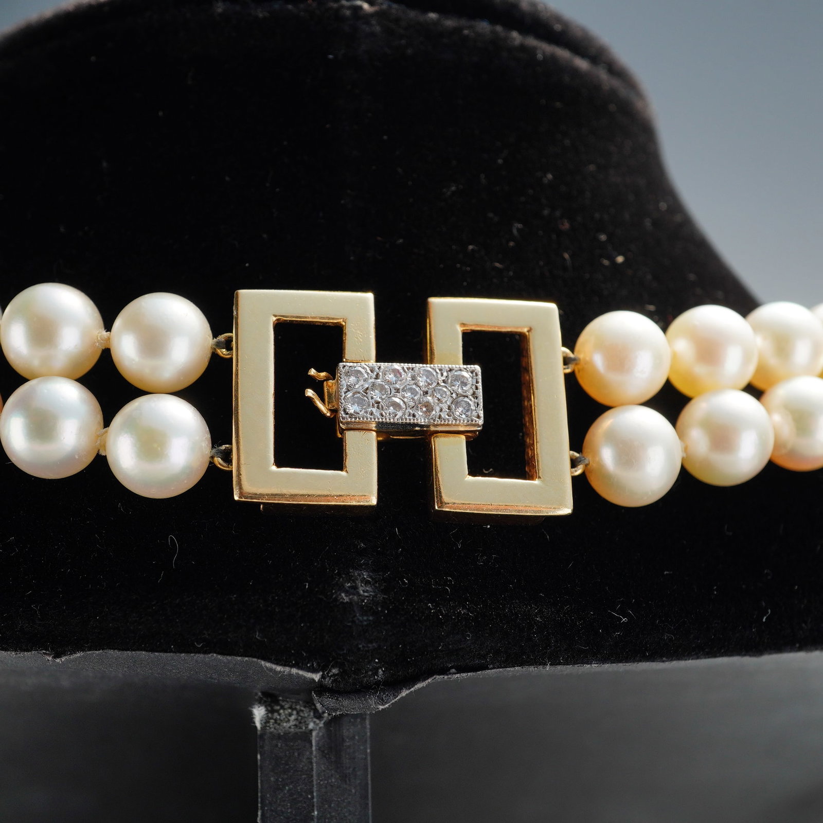 14K Yellow Gold Diamond Pearl Necklace - 4