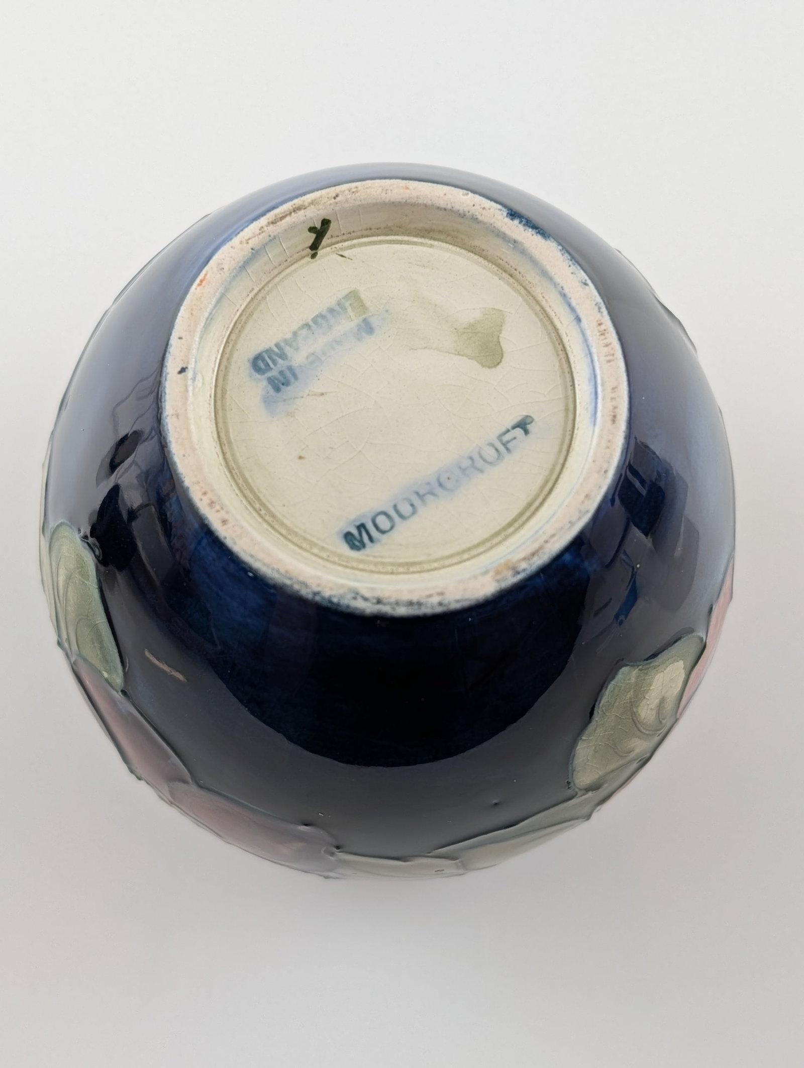 Moorcroft Clematis Pattern Ceramic Vase - 3