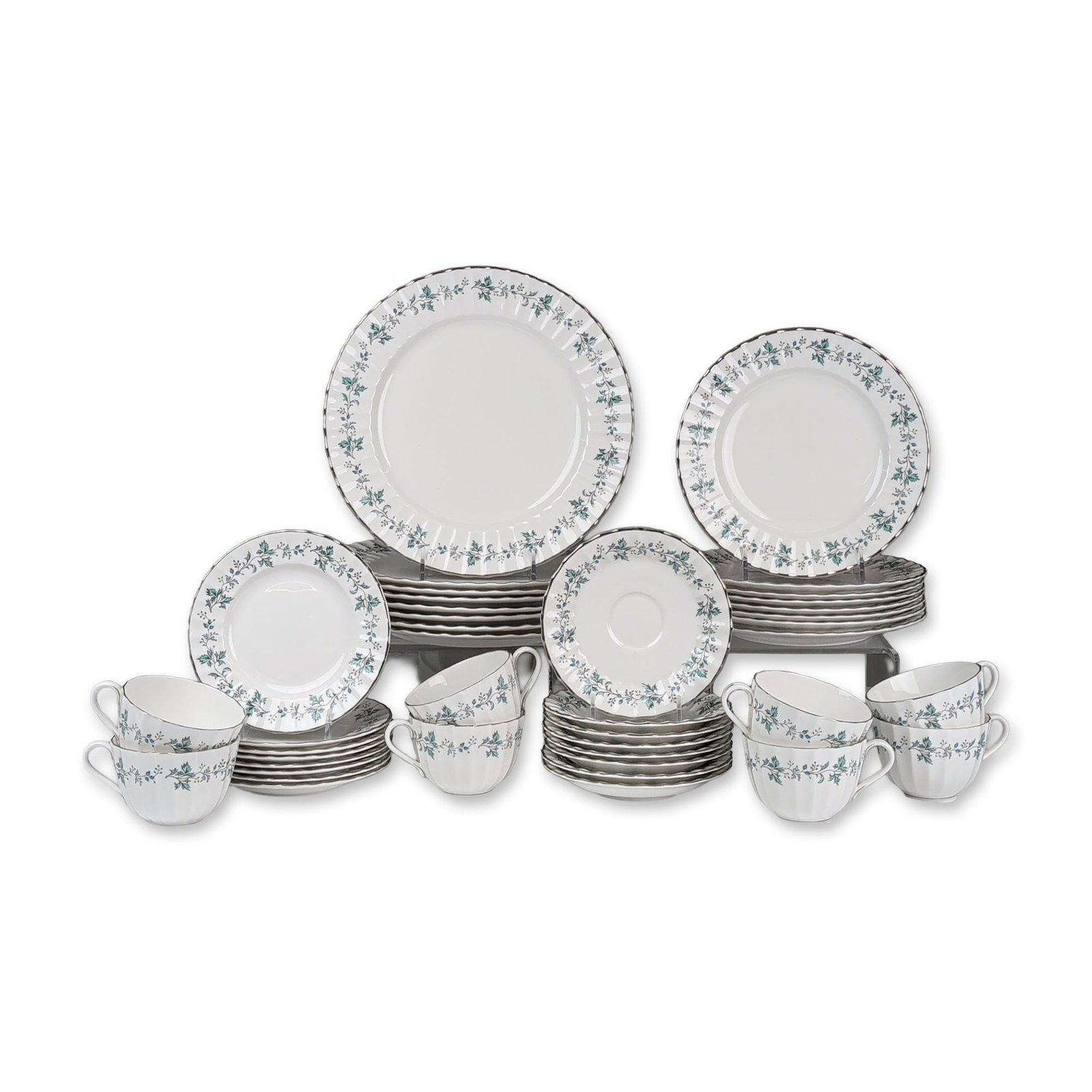 40pc Royal Worcester Chapel Hill Bone China Dinnerware, Service for Eight (1 of 7)
