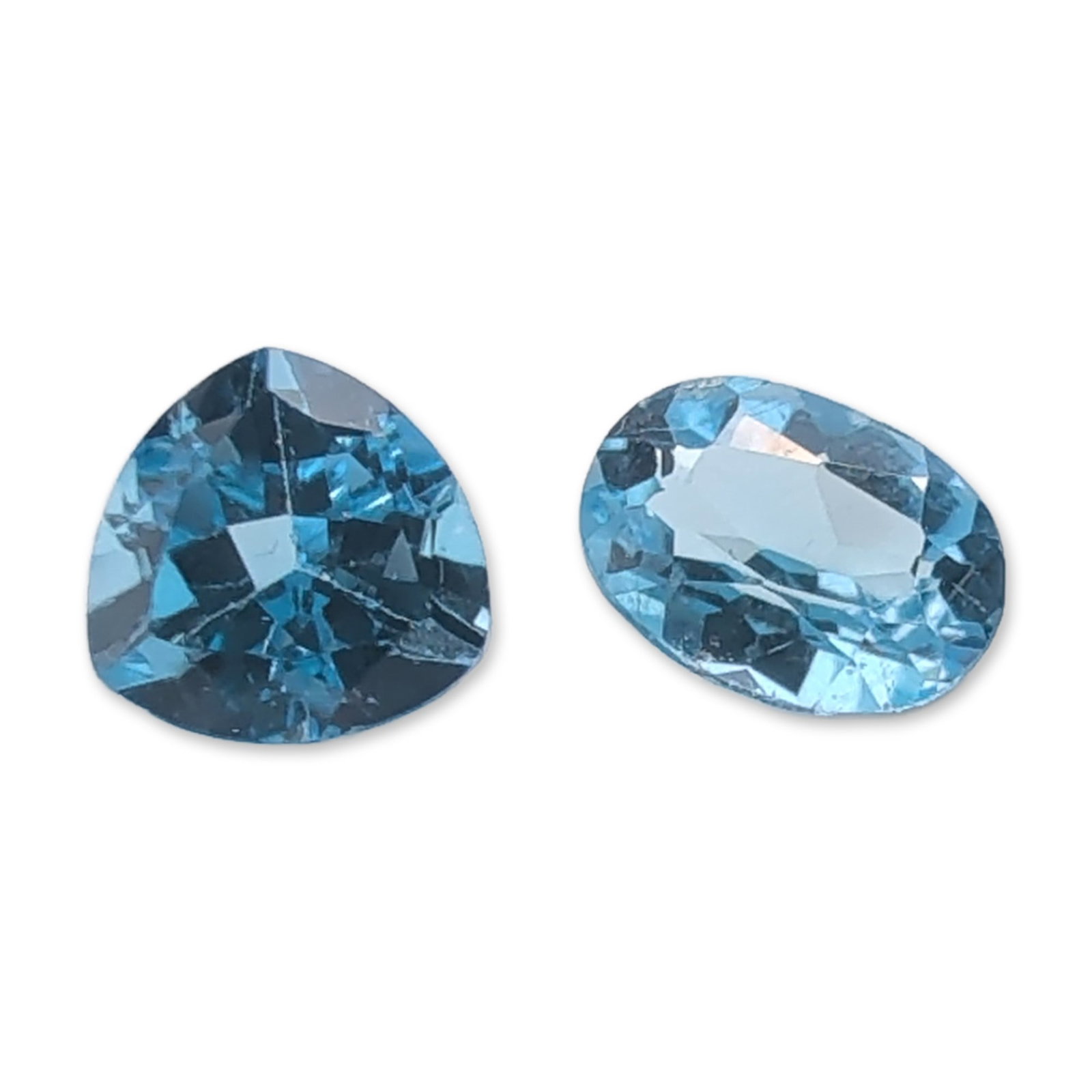 Two Loose Faceted Blue Topaz Gemstones (1 of 4)
