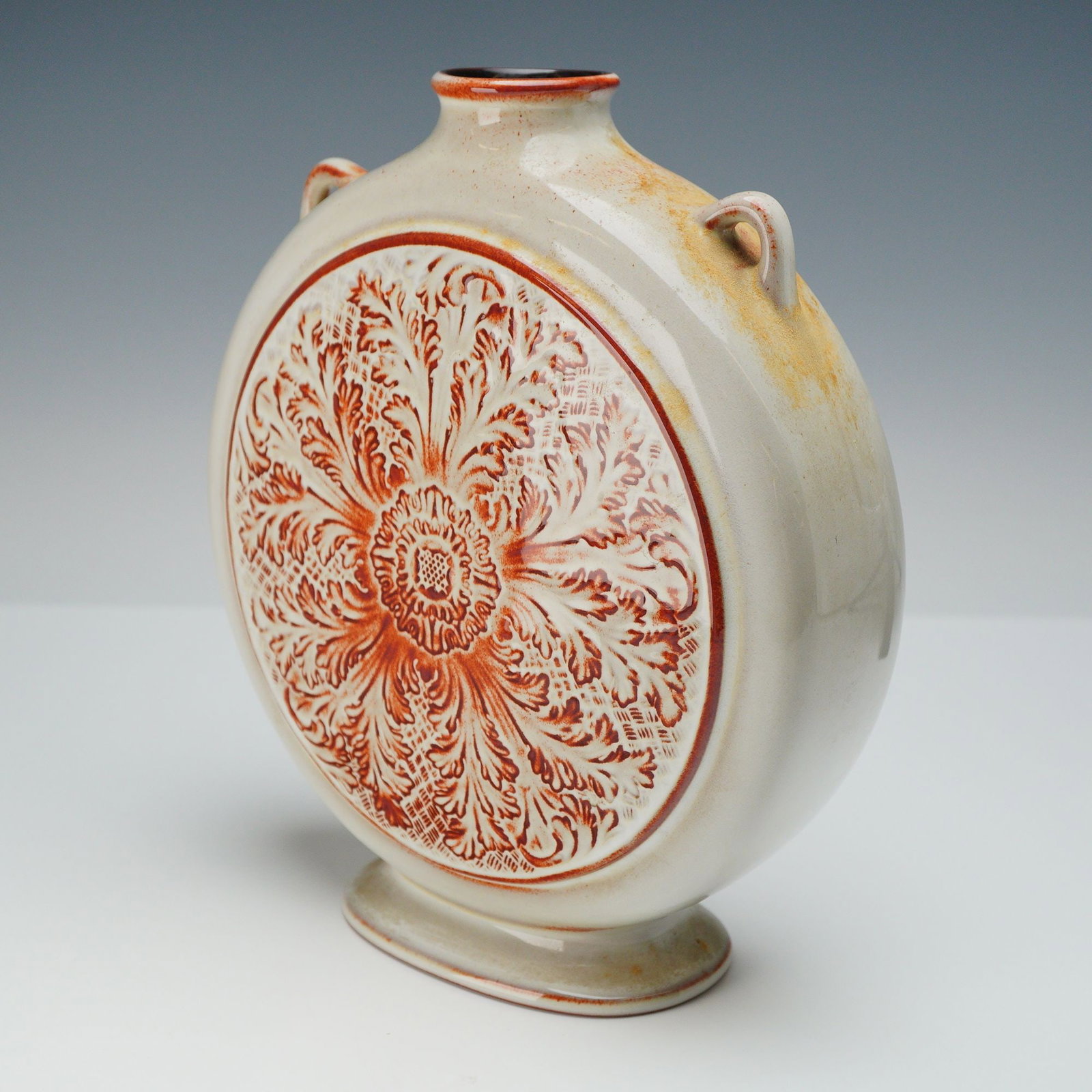 Wedgwood Eleanor Collection Coral Glazed Moon Flask Vase - 2