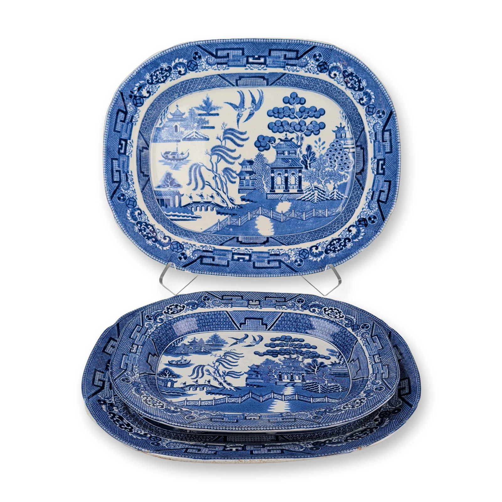 Trio of Staffordshire Blue Willow Pattern Platters (1 of 8)