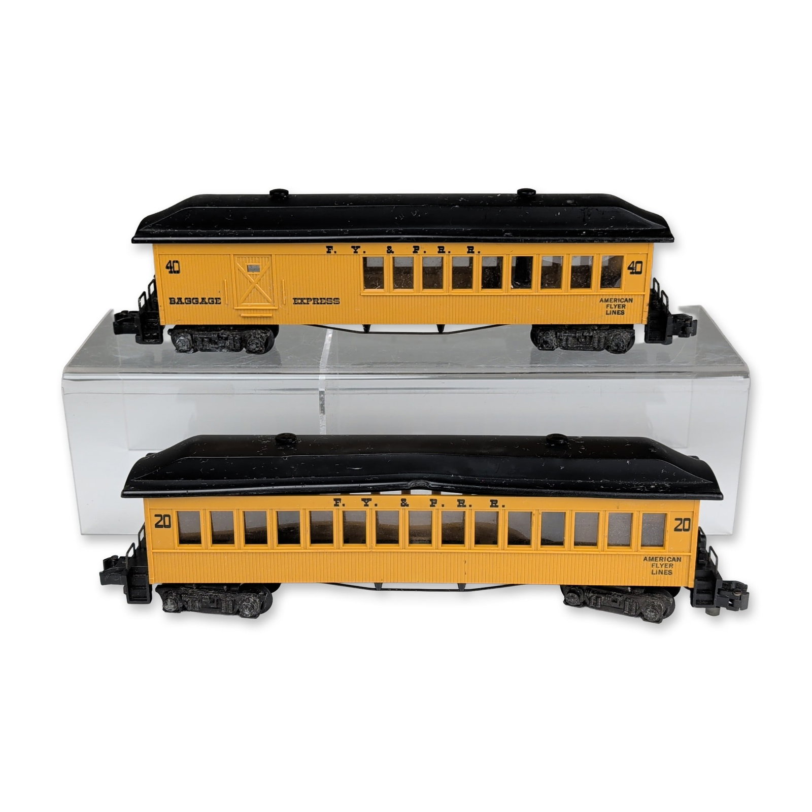 Two American Flyer S-Gauge FY&PRR Passenger Cars (1 of 4)