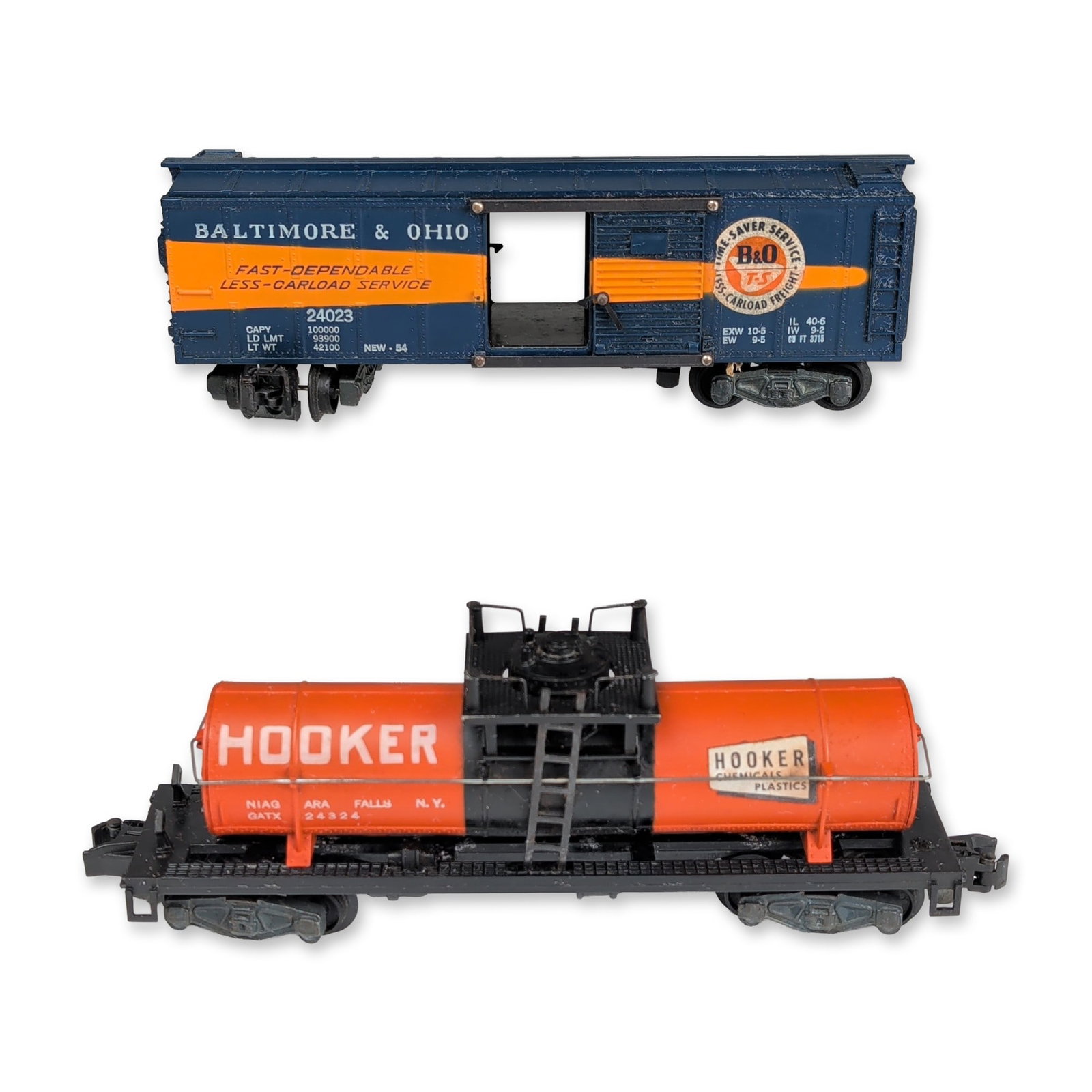 Two Gilbert American Flyer 3/16 Scale Trains, Hooker Chemical Car and B&O Box Car (1 of 4)