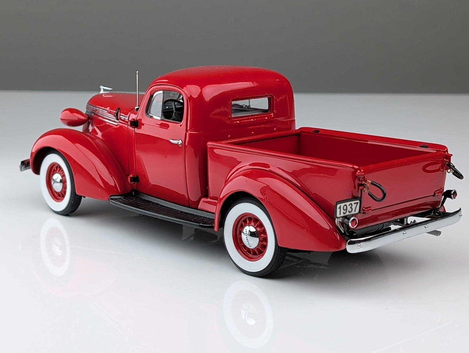 Franklin Mint Precision Models 1937 Studebaker Pickup Replica - 5