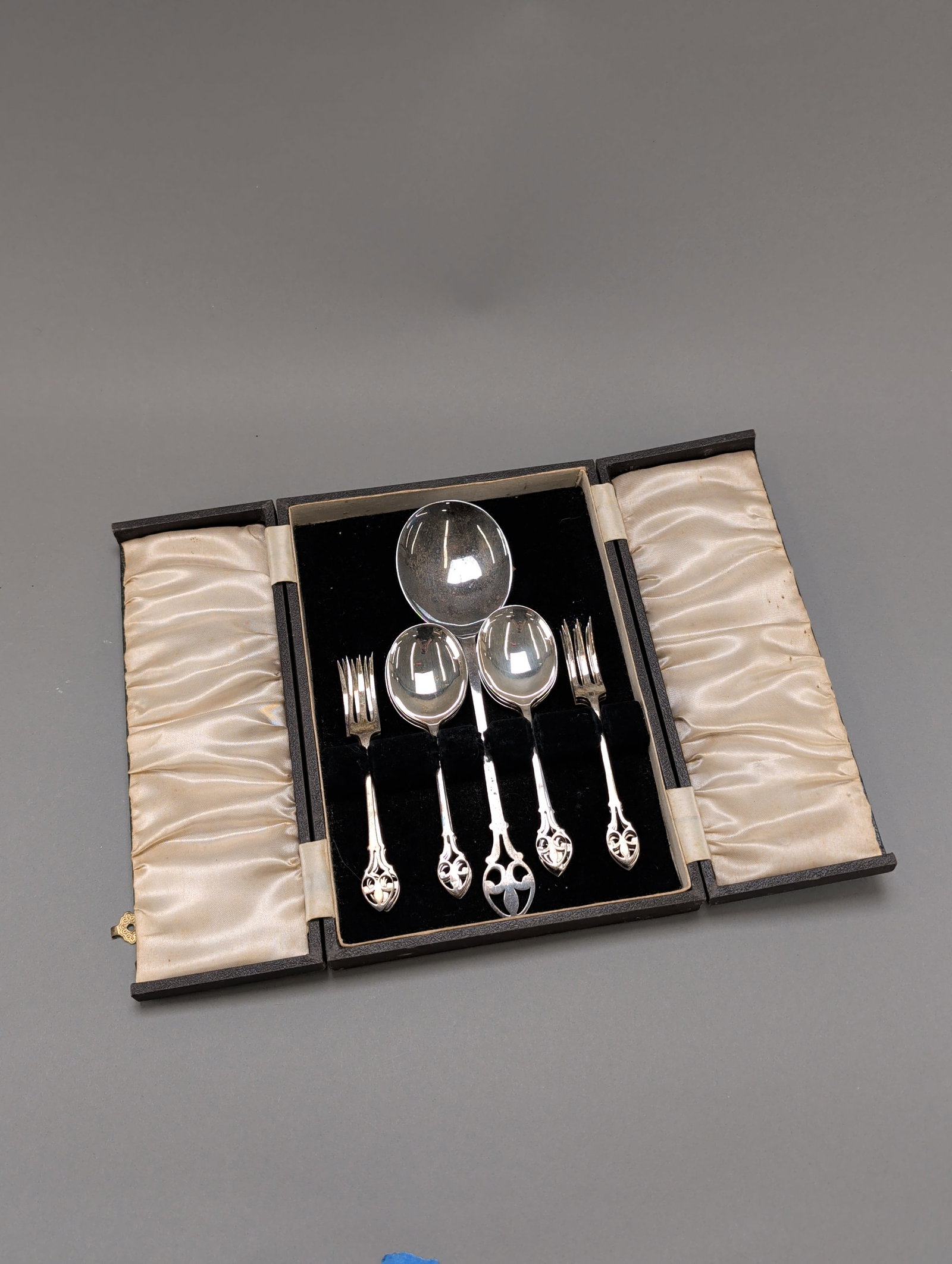 13pc EPNS Flatware Set with Case - 7