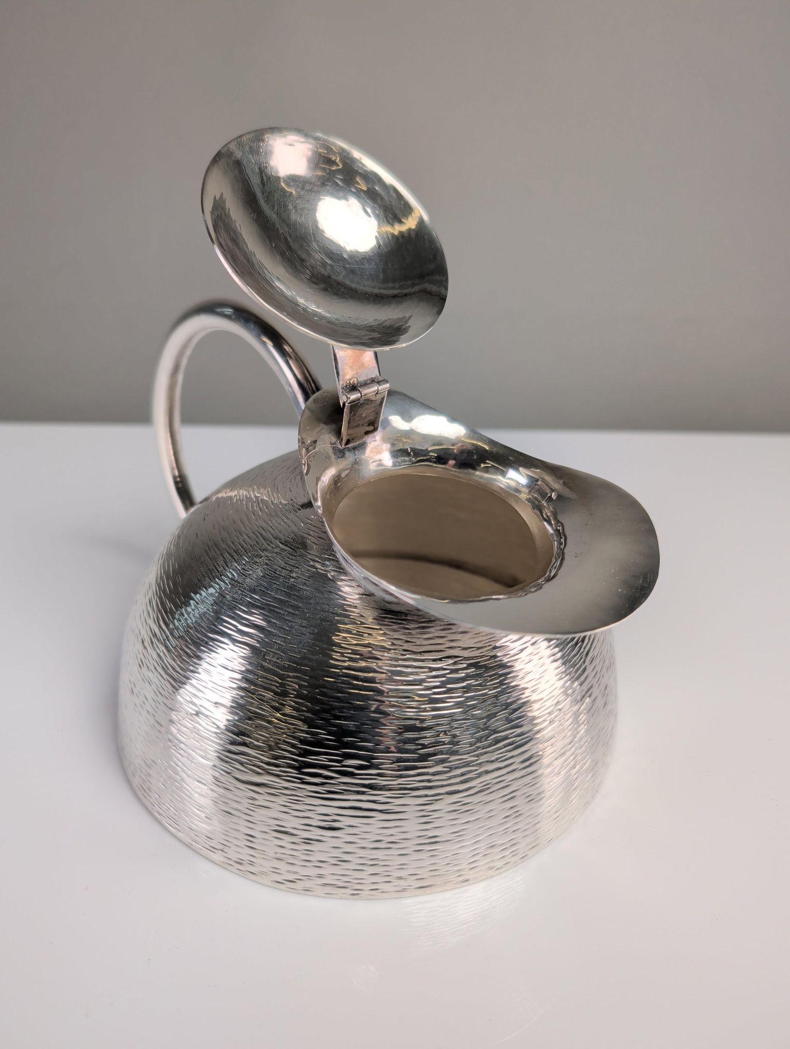 Modernist Solid Silver Martele Lidded Teapot - 3