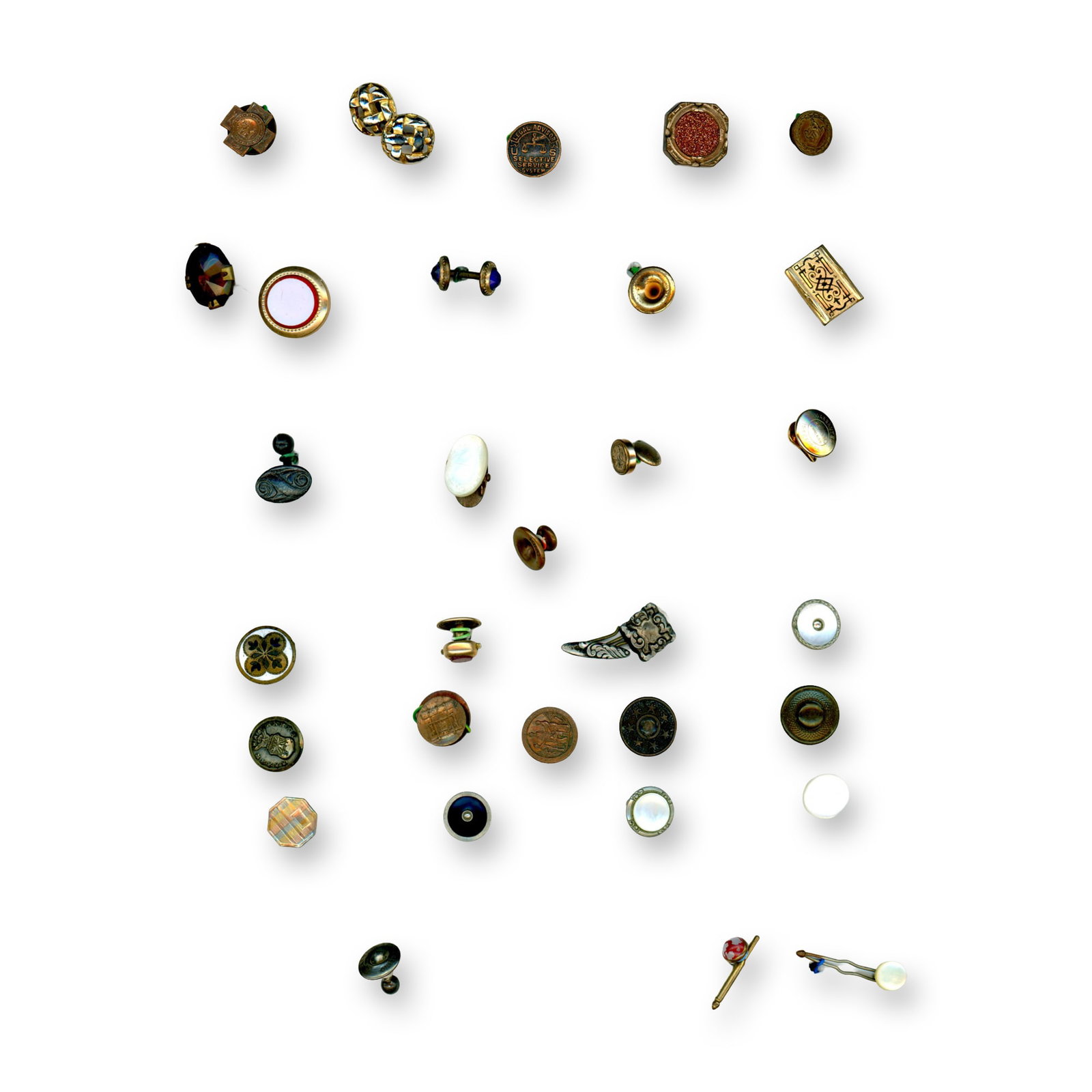 A CARD IOF ASSOERTED CUFF BUTTONS: 35 Small/Medium assorted styles and material examples. Here is a card of assorted materials and assorted cuff and stud styles. Look closely there are some nice examples. Dimensions: SM=Less than