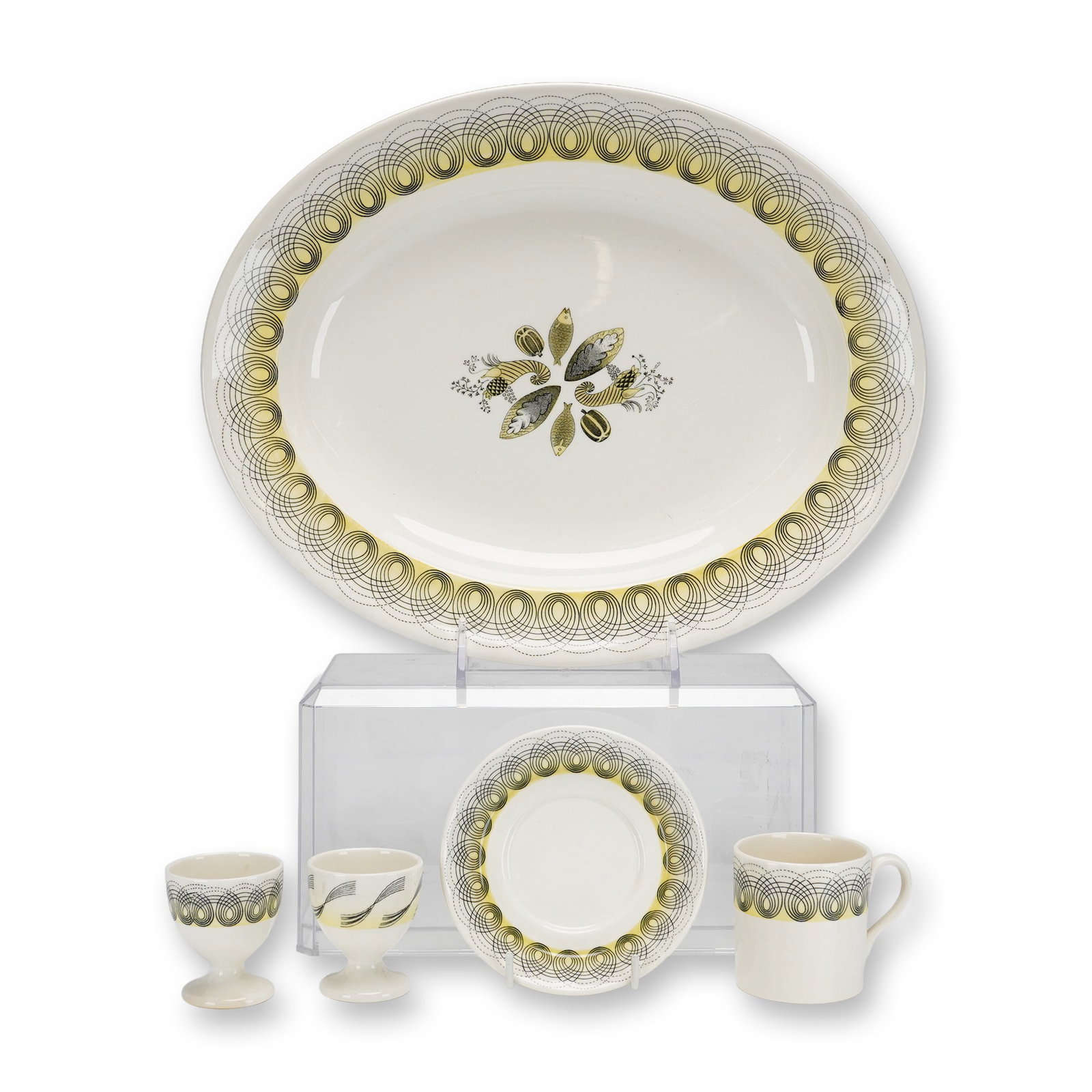 5pc Wedgwood Persephone Pattern Earthenware Tableware designed by Eric Ravilious (1 of 3)