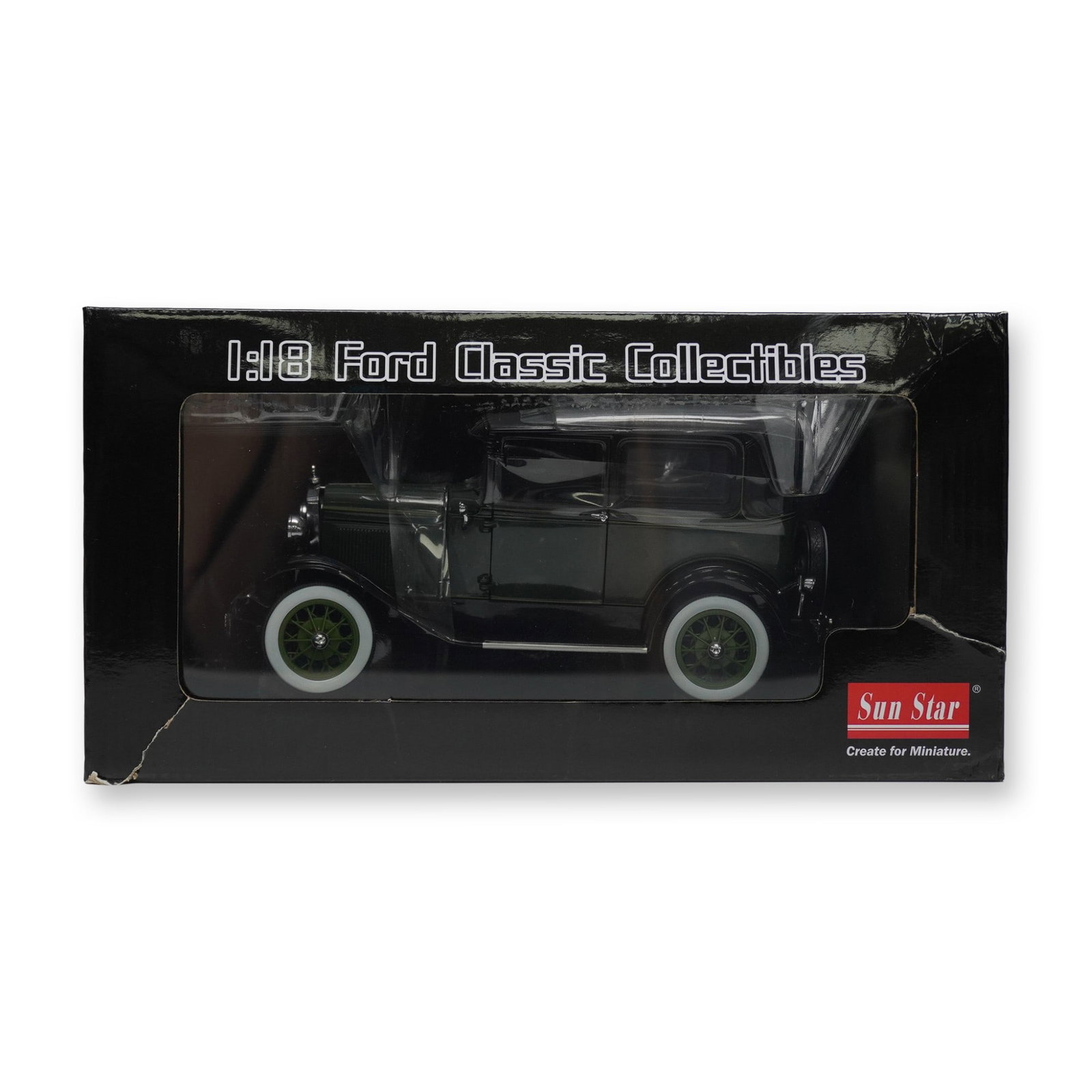 1931 Ford Model A Tudor 1:18 Scale Model, Black and Brewster Green (1 of 3)
