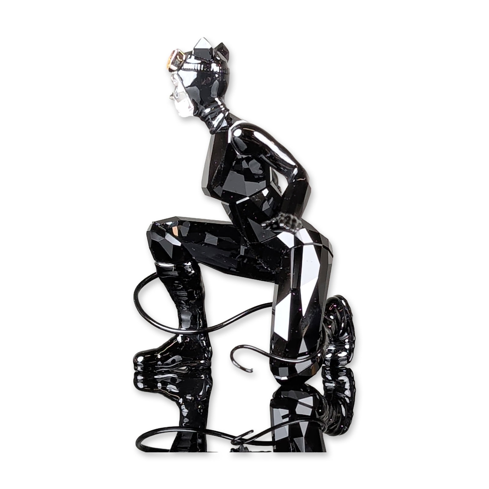 Swarovski Crystal DC Figurine, Catwoman 5633660 (1 of 4)