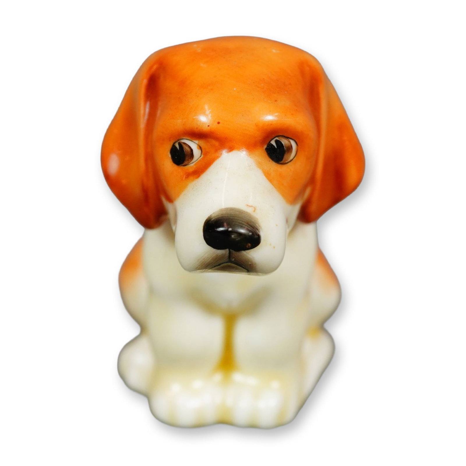 Doulton Porcelain Dog Figurine, Beagle Puppy HN831: Hand painted figure of a beagle in white and brown hues. Doulton stamped on the underside. Dimensions: 2.5"L x 1.5"W x 2.25"H Manufacturer or Brand: Doulton Country of Origin: England Weight: 1.3 oz.