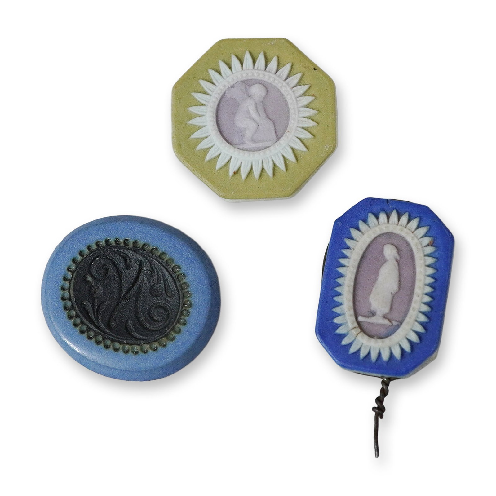 3pc Jasperware Tricolor Cameos and Buttons (1 of 2)