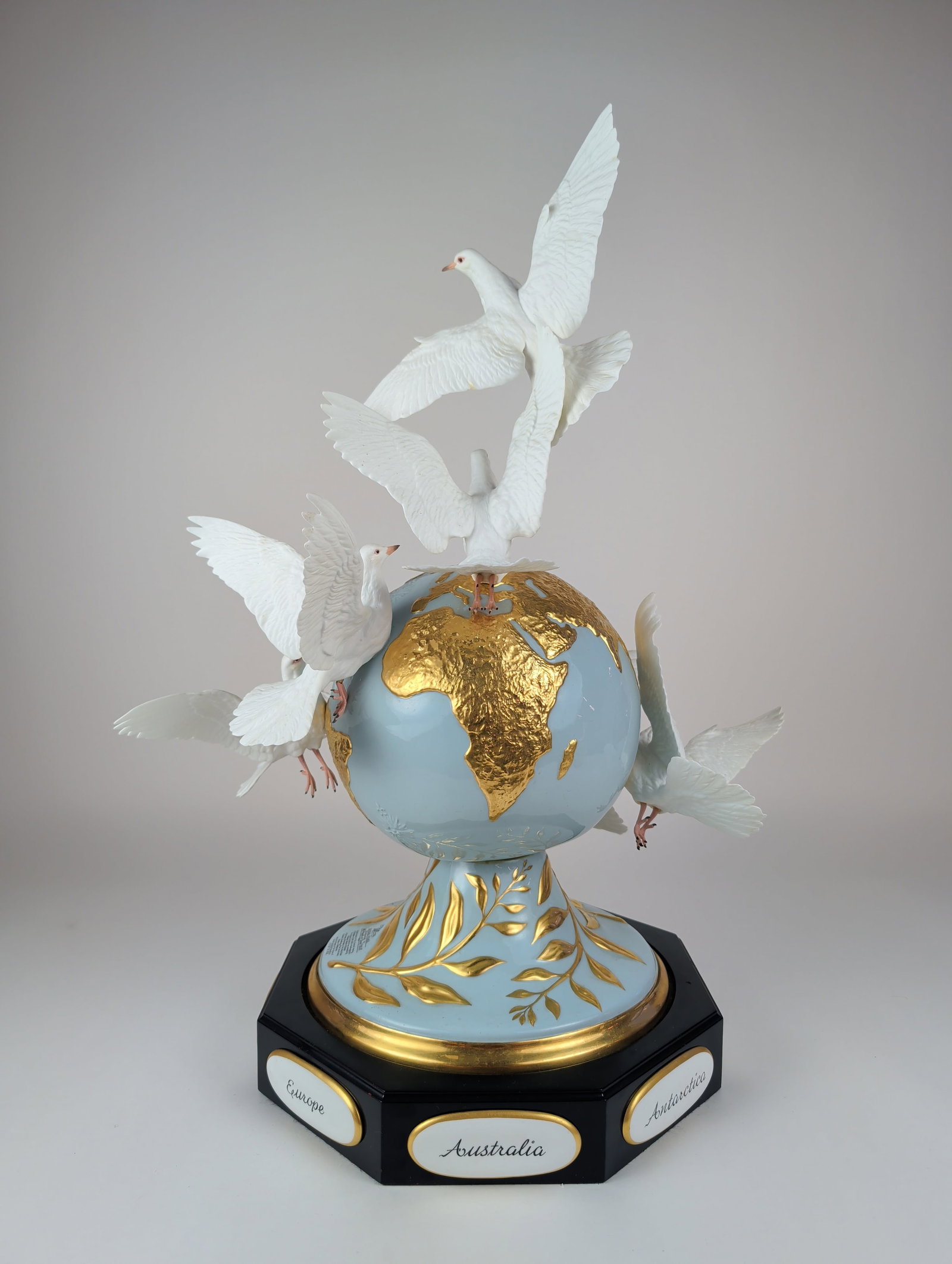 Boehm American Porcelain Global Peace Sculpture - 2
